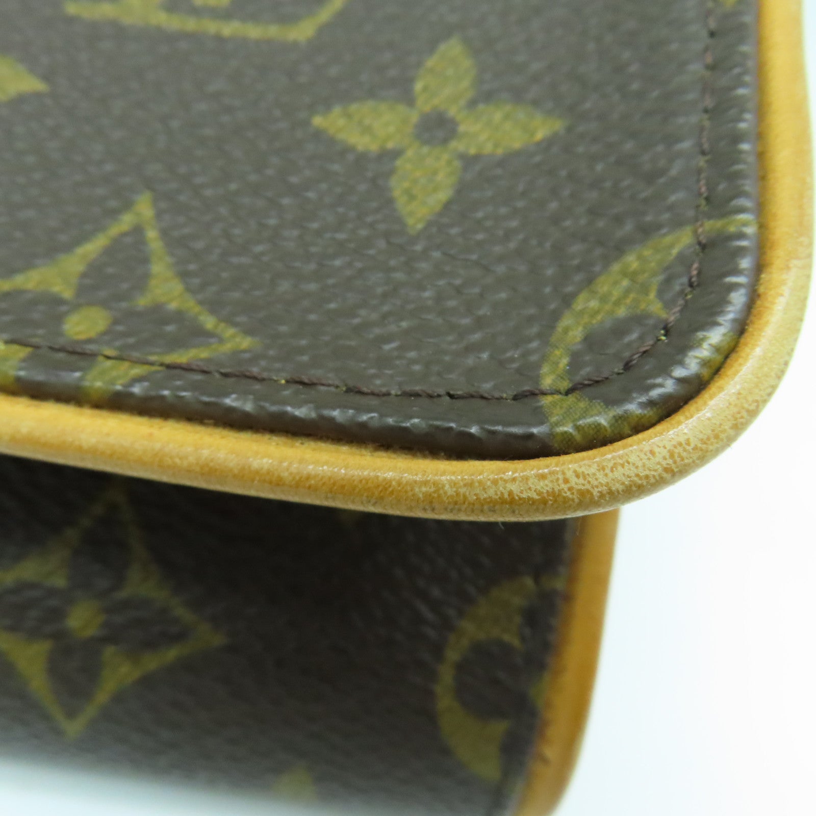 LOUIS VUITTON Monogram Pochette Twin GM金扣肩背袋啡色