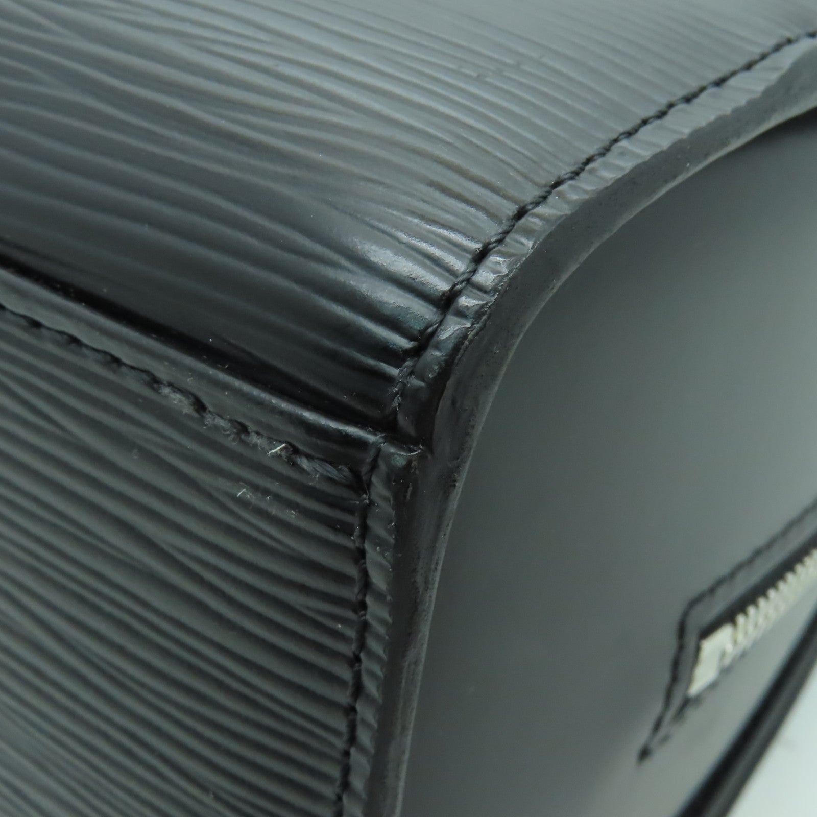 LOUIS VUITTON Epi Pont-Neuf銀扣手挽袋黑色