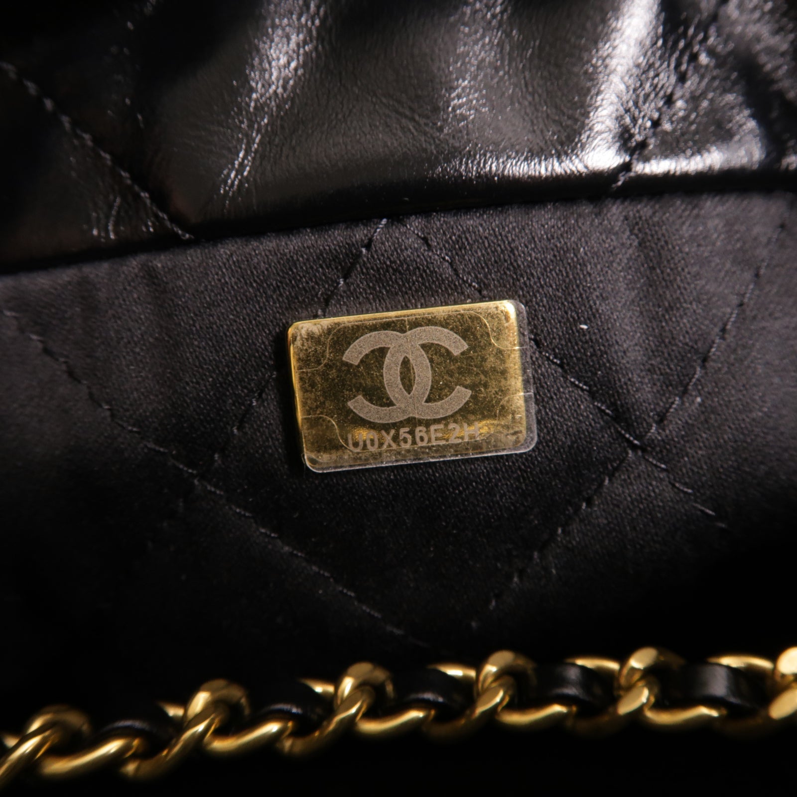 CHANEL 菱格牛皮皮革Mini 22金扣鏈帶手挽肩背兩用袋黑色