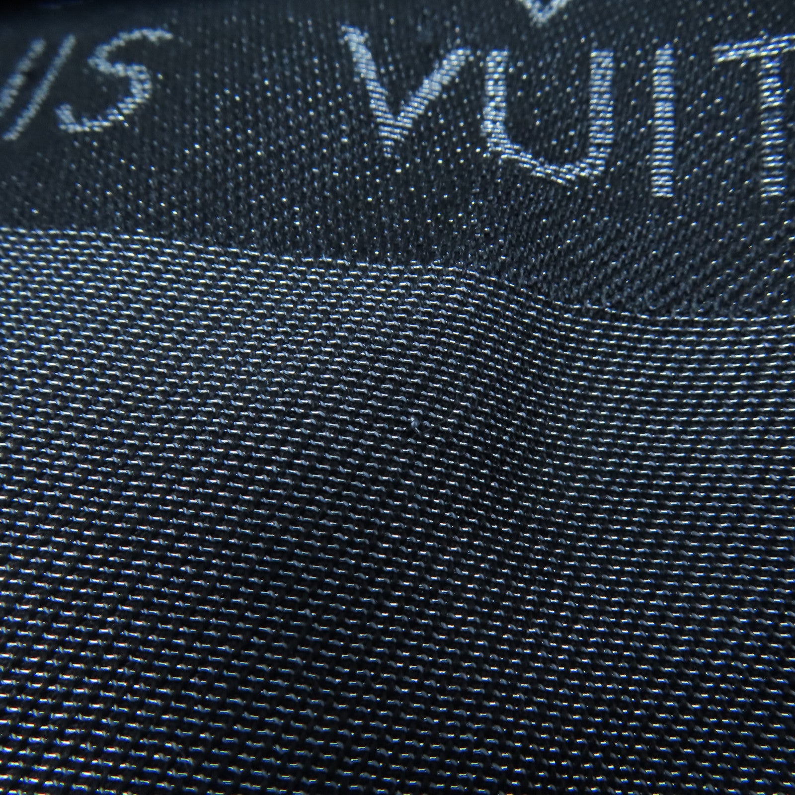 LOUIS VUITTON 羊毛/丝质Scarf丝巾黑色