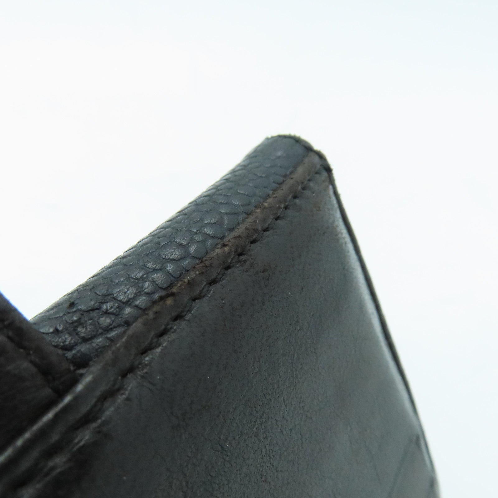 CHANEL Caviar Leather Vitage Wallet Silver Buckle Wallet Black