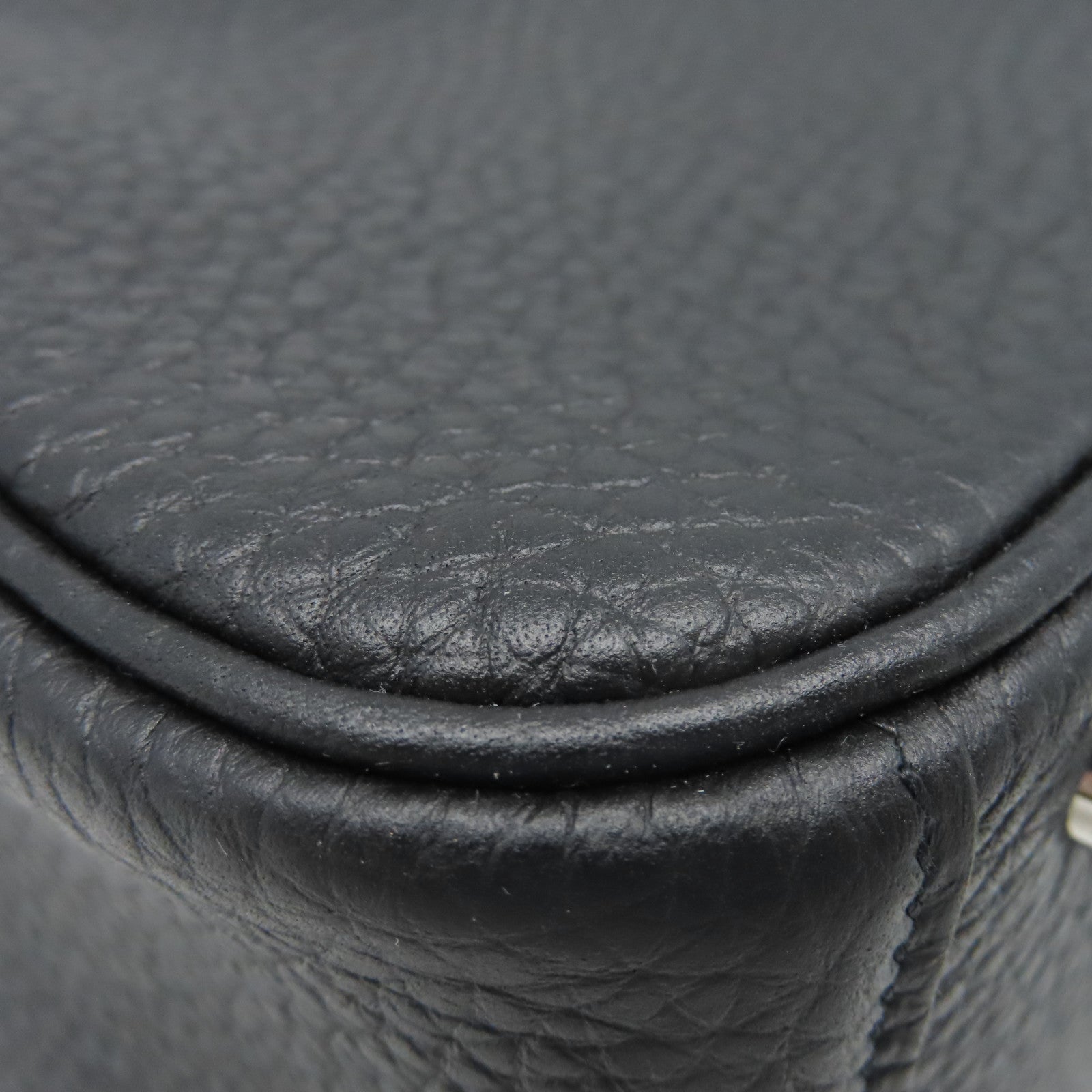 HERMES Taurillon Clemence皮革Mini Lindy銀扣手挽肩背兩用袋黑色