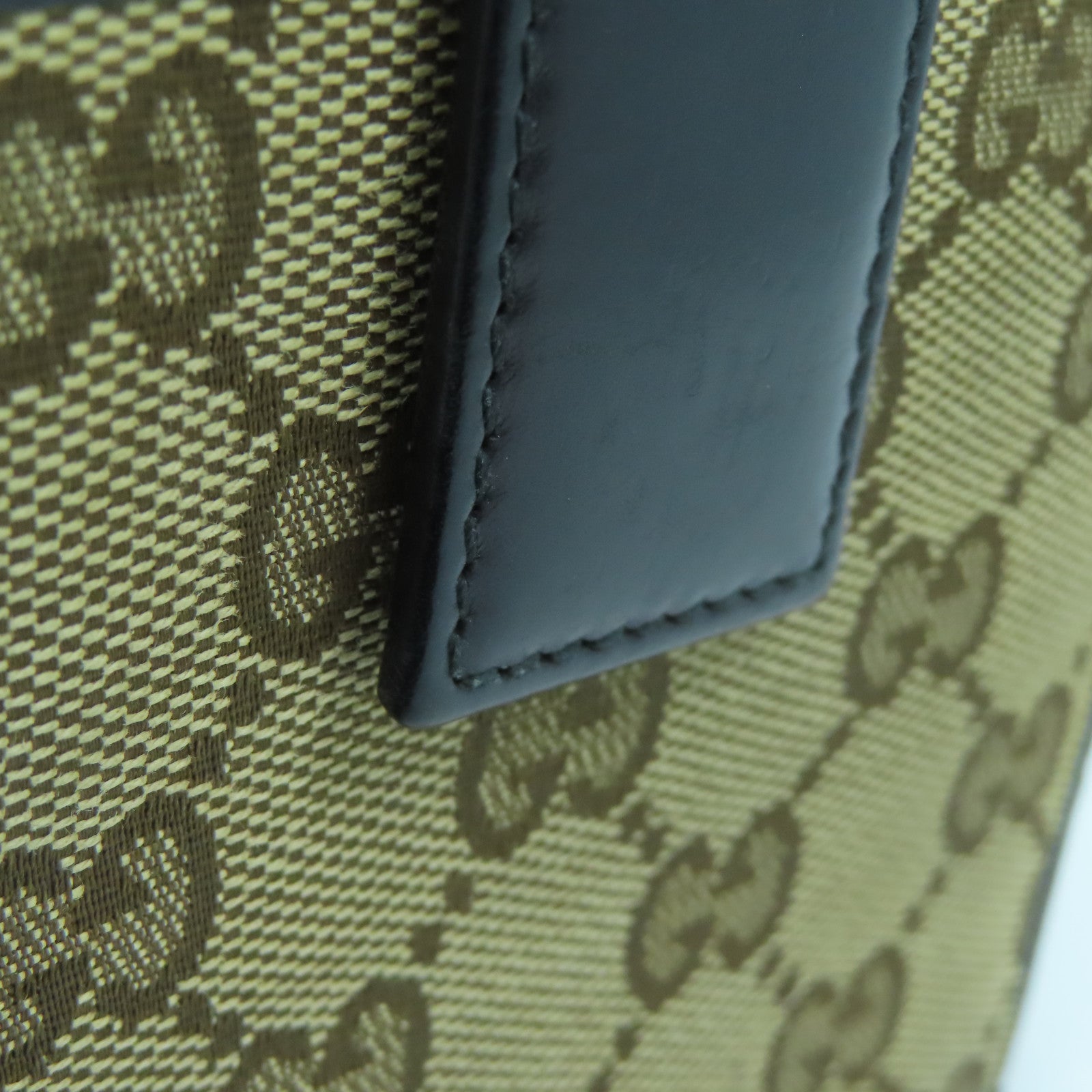 GUCCI 帆布Wallet银扣钱包啡色