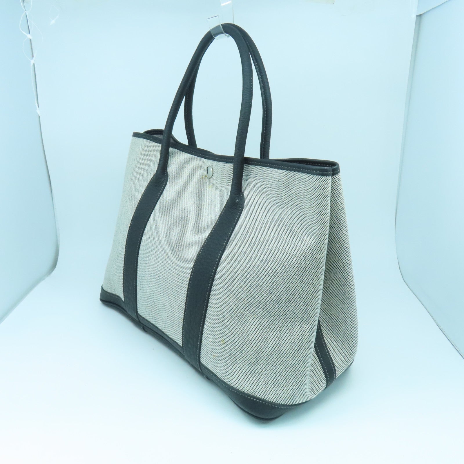 HERMES 帆布Garden Party PM银扣手挽袋白色/黑色