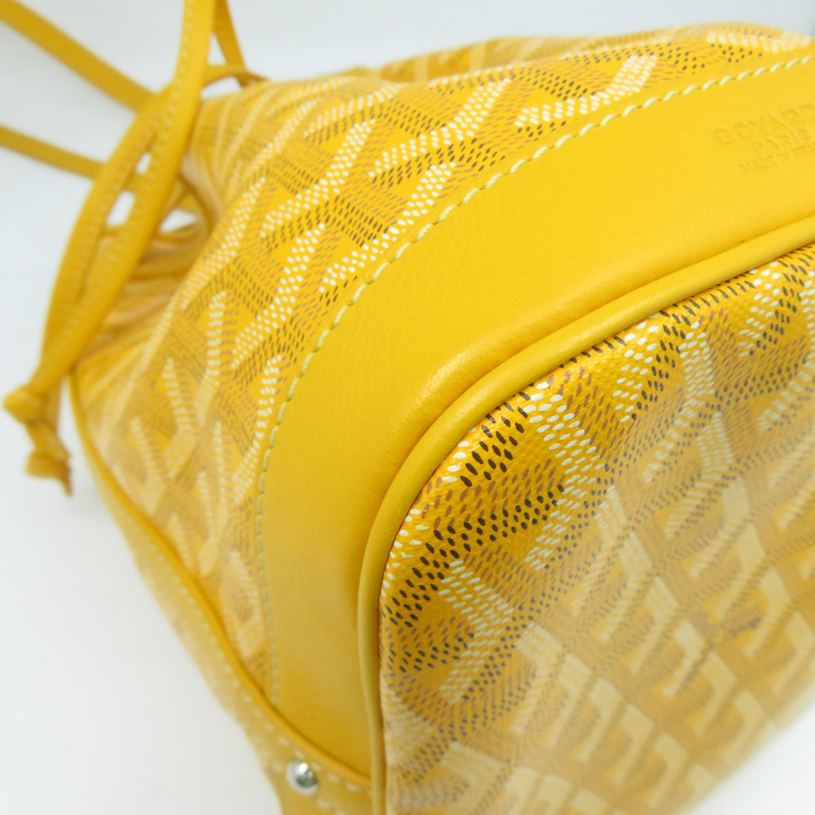 GOYARD 塗層帆布Petit Plot銀扣肩背袋黃色
