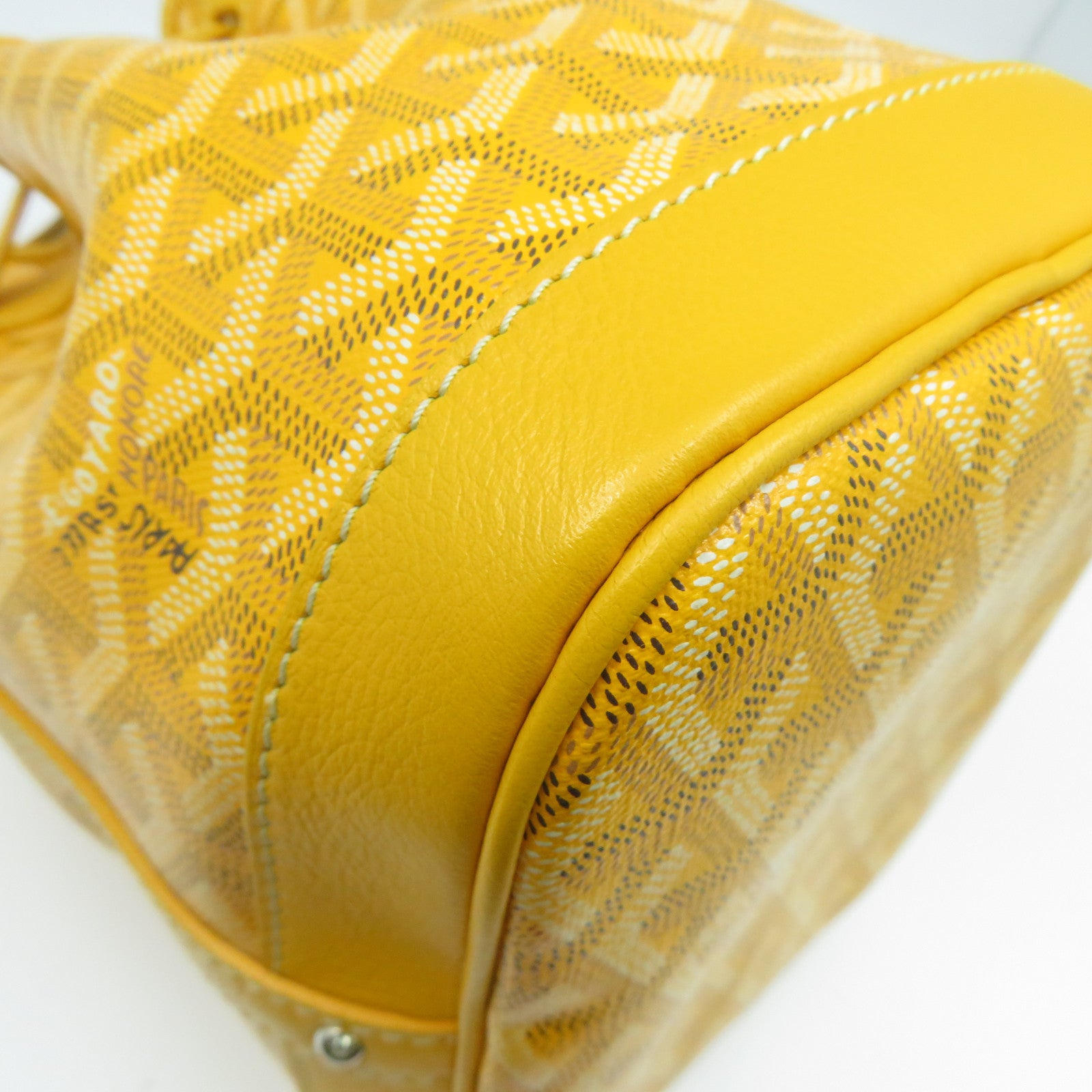 GOYARD 塗層帆布Petit Plot銀扣肩背袋黃色