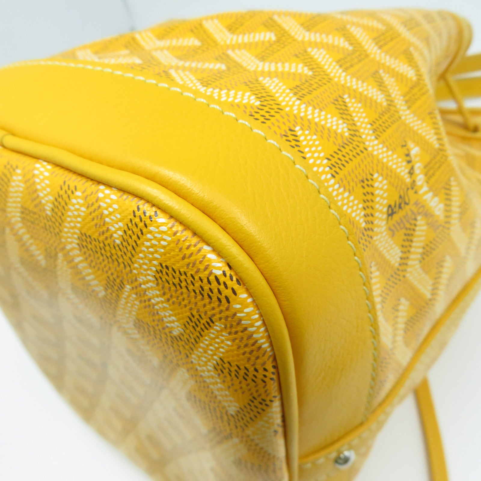 GOYARD 塗層帆布Petit Plot銀扣肩背袋黃色