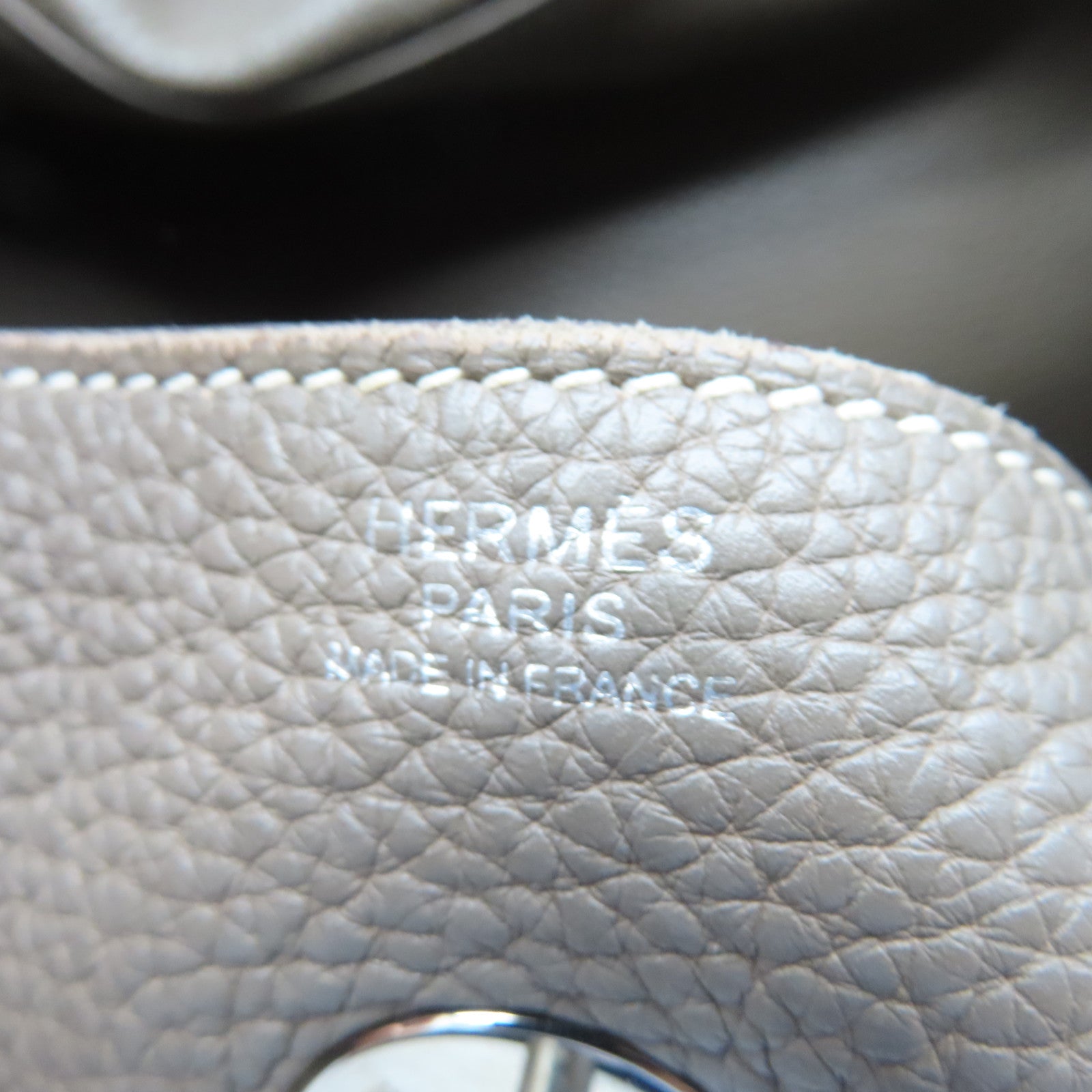 HERMES Taurillon Clemence皮革Lindy 30银扣手挽肩背两用袋大象灰色