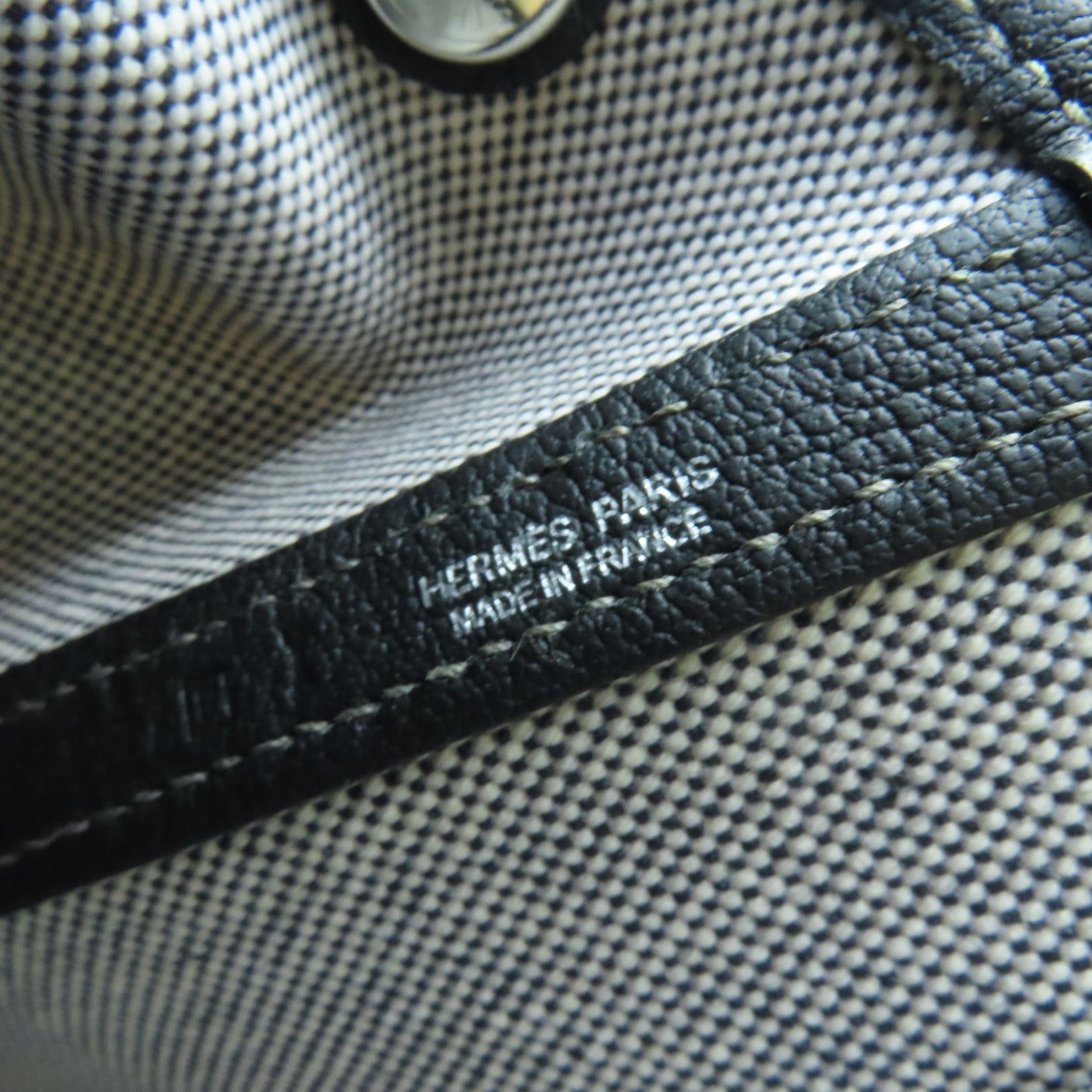 HERMES 帆布Garden Party PM银扣手挽袋白色/黑色