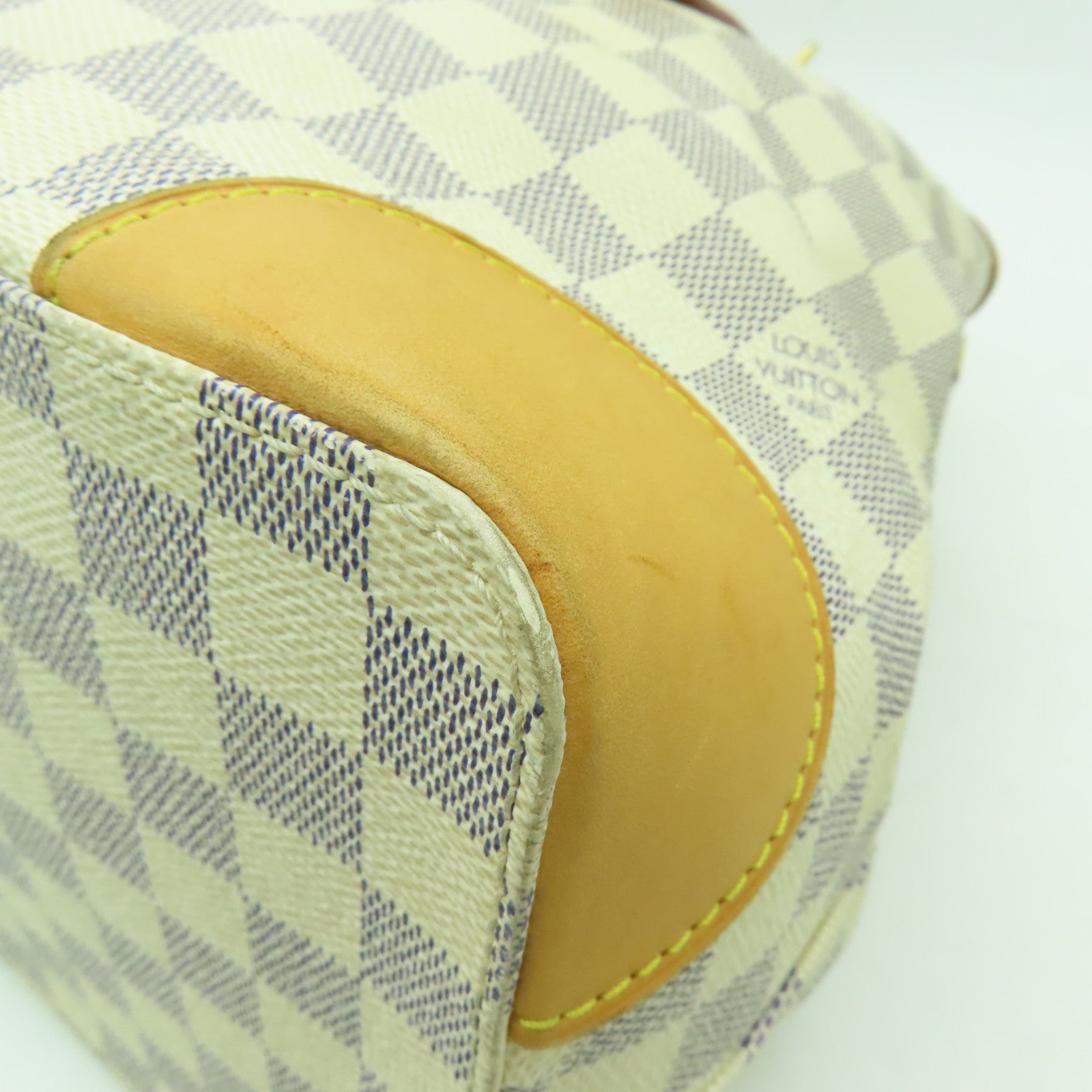 LOUIS VUITTON Damier Azur Hampstead MM金扣肩背袋白色