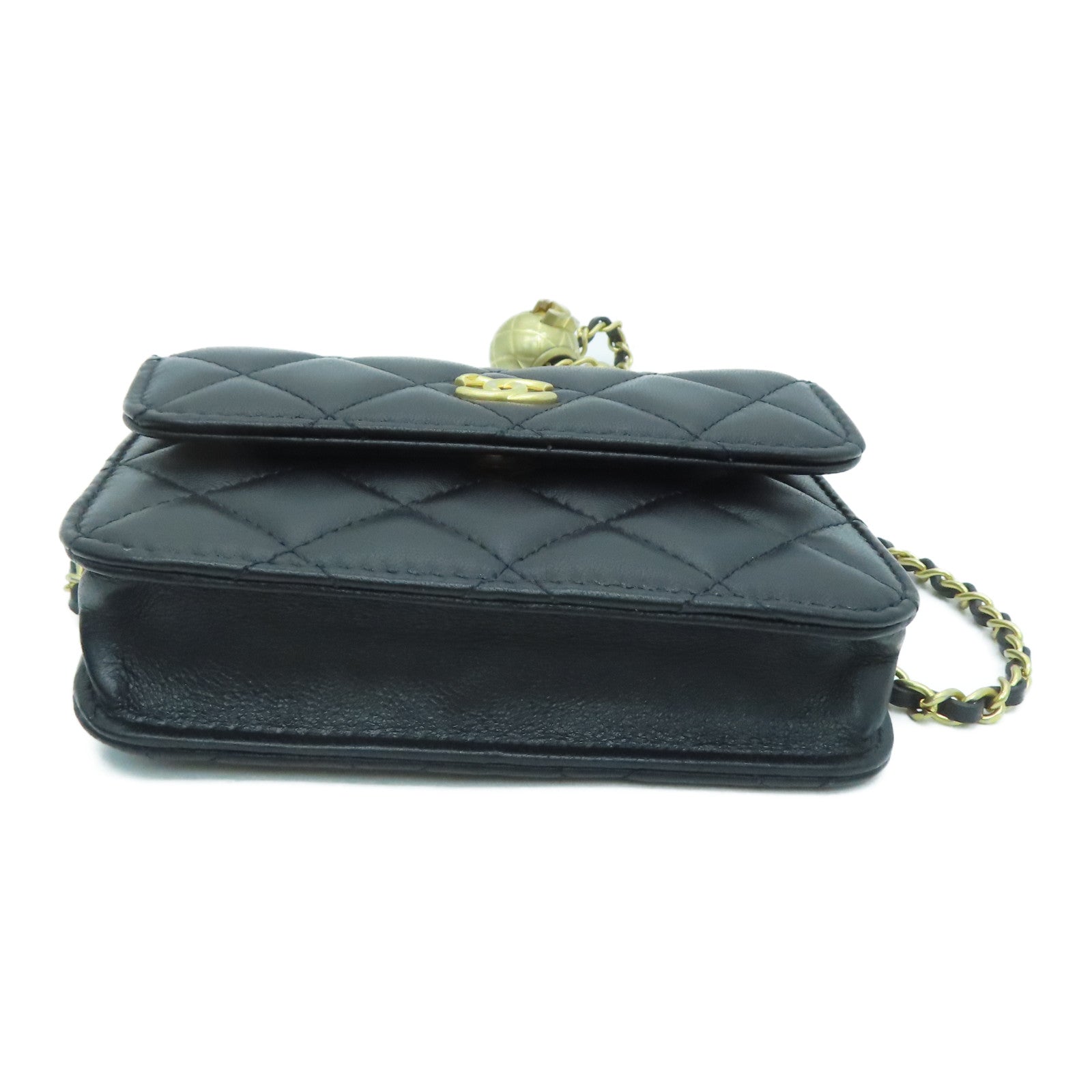 CHANEL 【激减优惠】菱格羊皮皮革Clutch With Chain肩背袋黑色