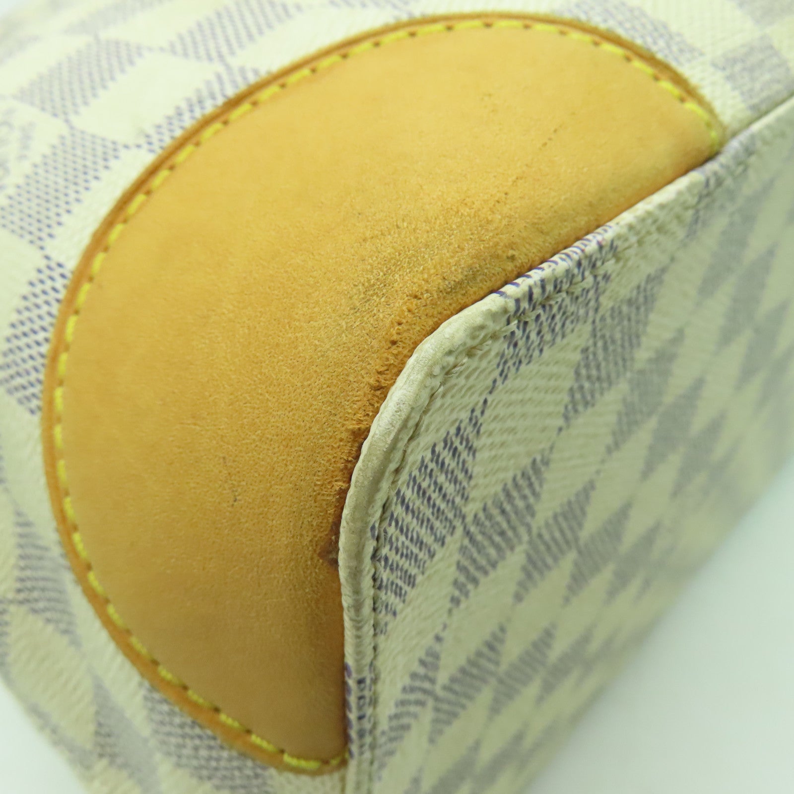 LOUIS VUITTON Damier Azur Hampstead MM金扣肩背袋白色