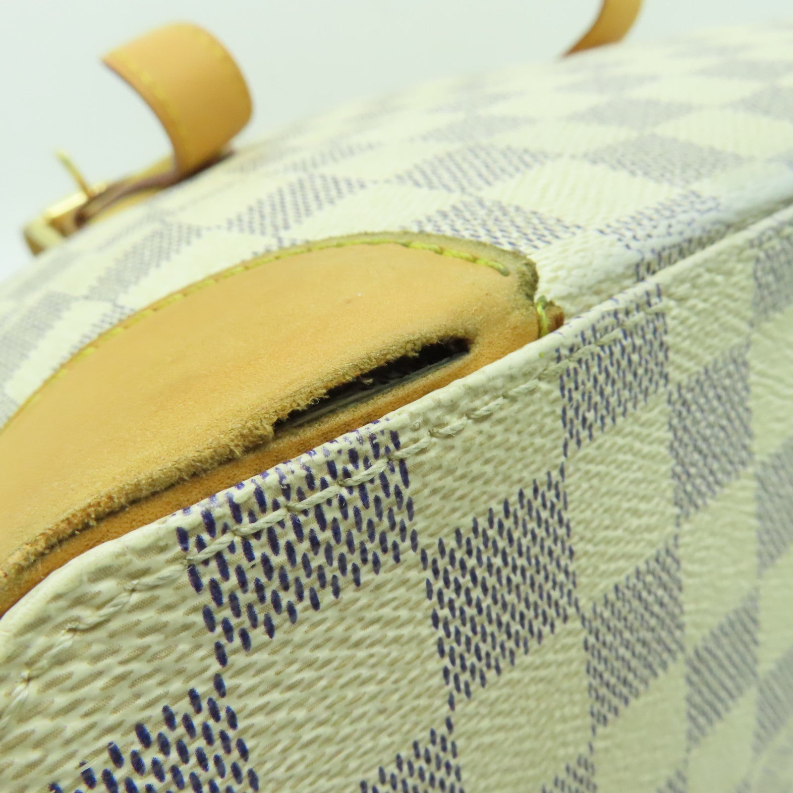 LOUIS VUITTON Damier Azur Hampstead MM金扣肩背袋白色