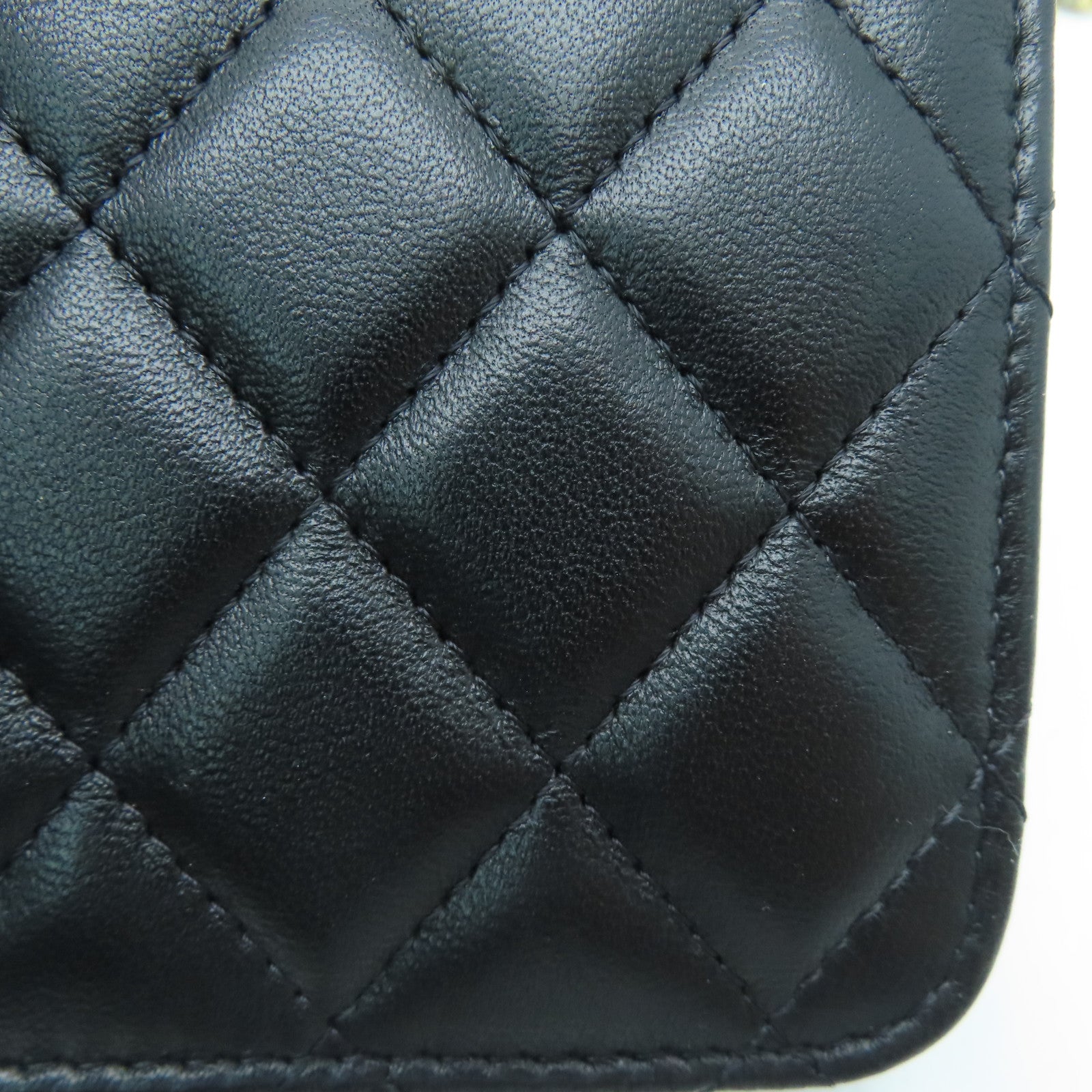 CHANEL 【激减优惠】菱格羊皮皮革Clutch With Chain肩背袋黑色