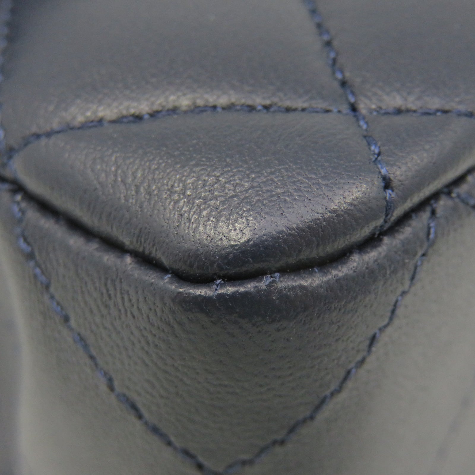 CHANEL 菱格羊皮皮革Classic Chain Shoulder Bag金扣链带肩背袋宝蓝色