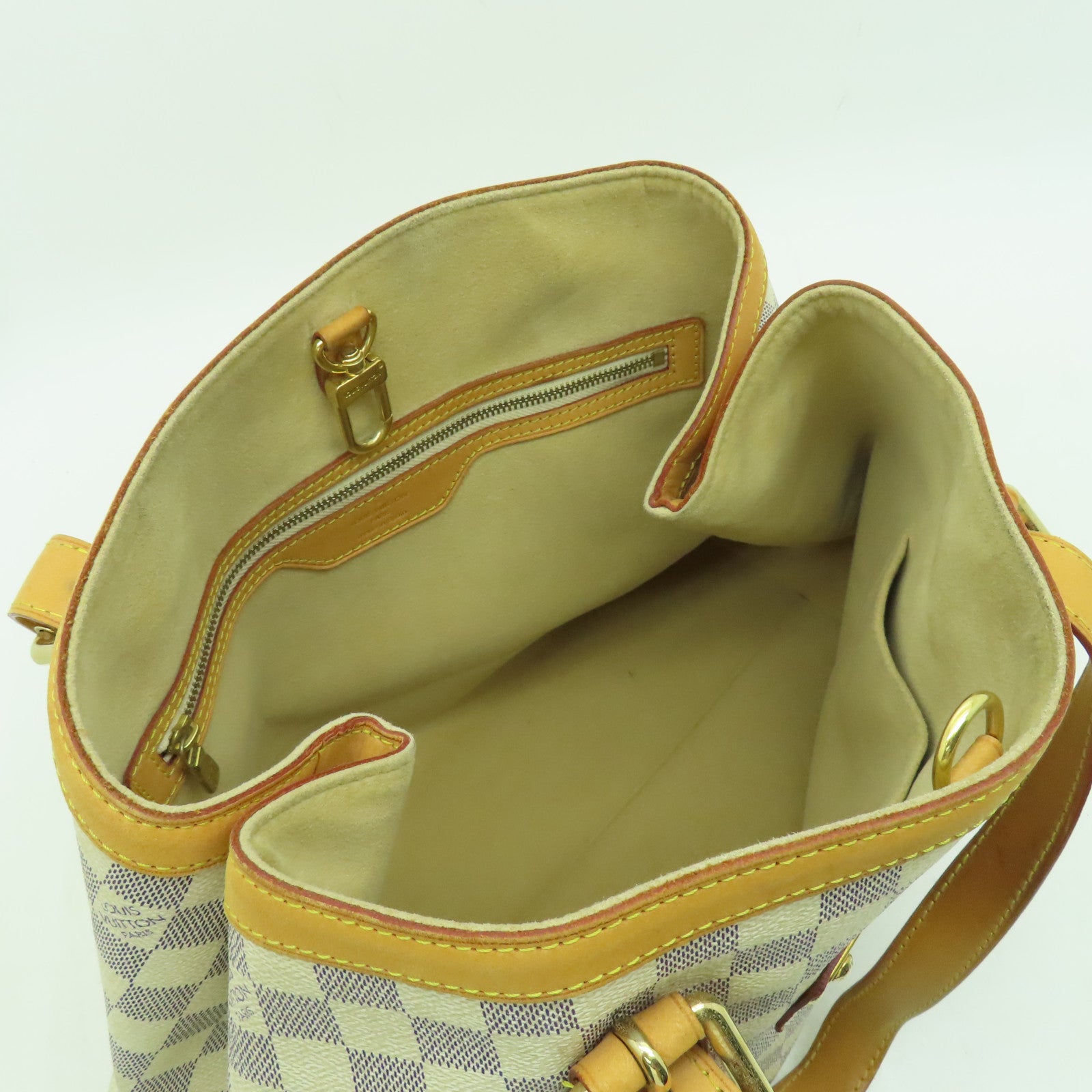 LOUIS VUITTON Damier Azur Hampstead MM金扣肩背袋白色