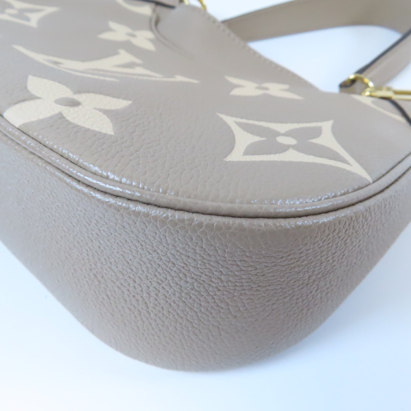 LOUIS VUITTON Monogram Empreinte Bagatelle金扣手挽肩背兩用袋奶油色
