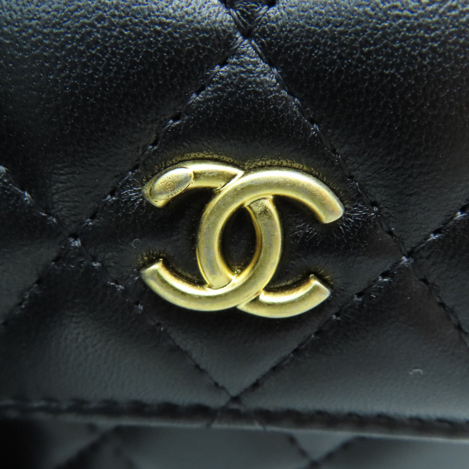 CHANEL 【激减优惠】菱格羊皮皮革Clutch With Chain肩背袋黑色