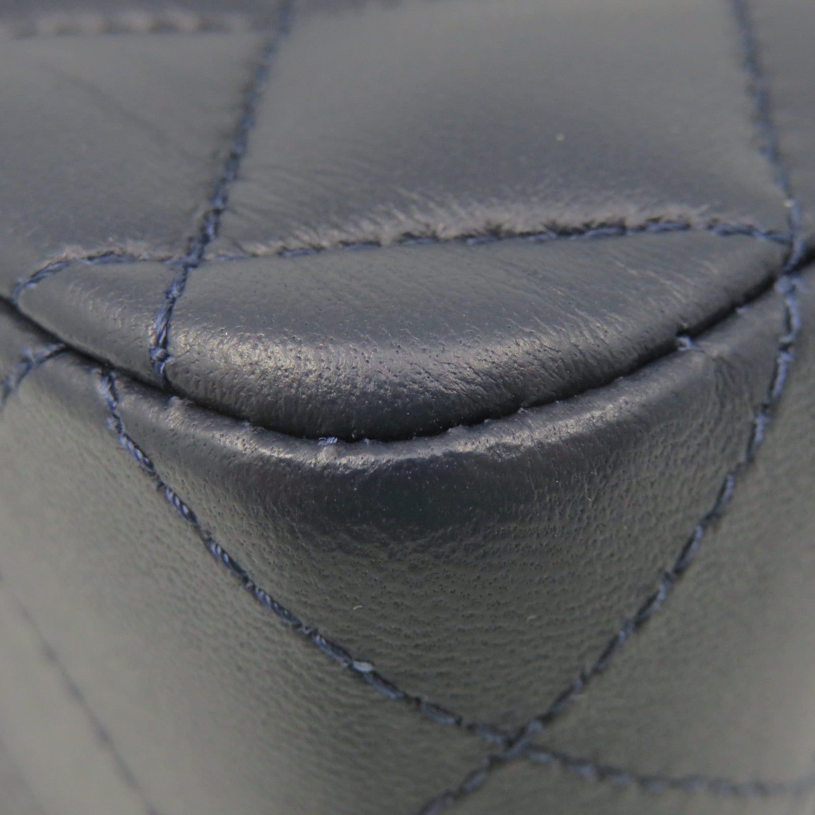 CHANEL 菱格羊皮皮革Classic Chain Shoulder Bag金扣链带肩背袋宝蓝色