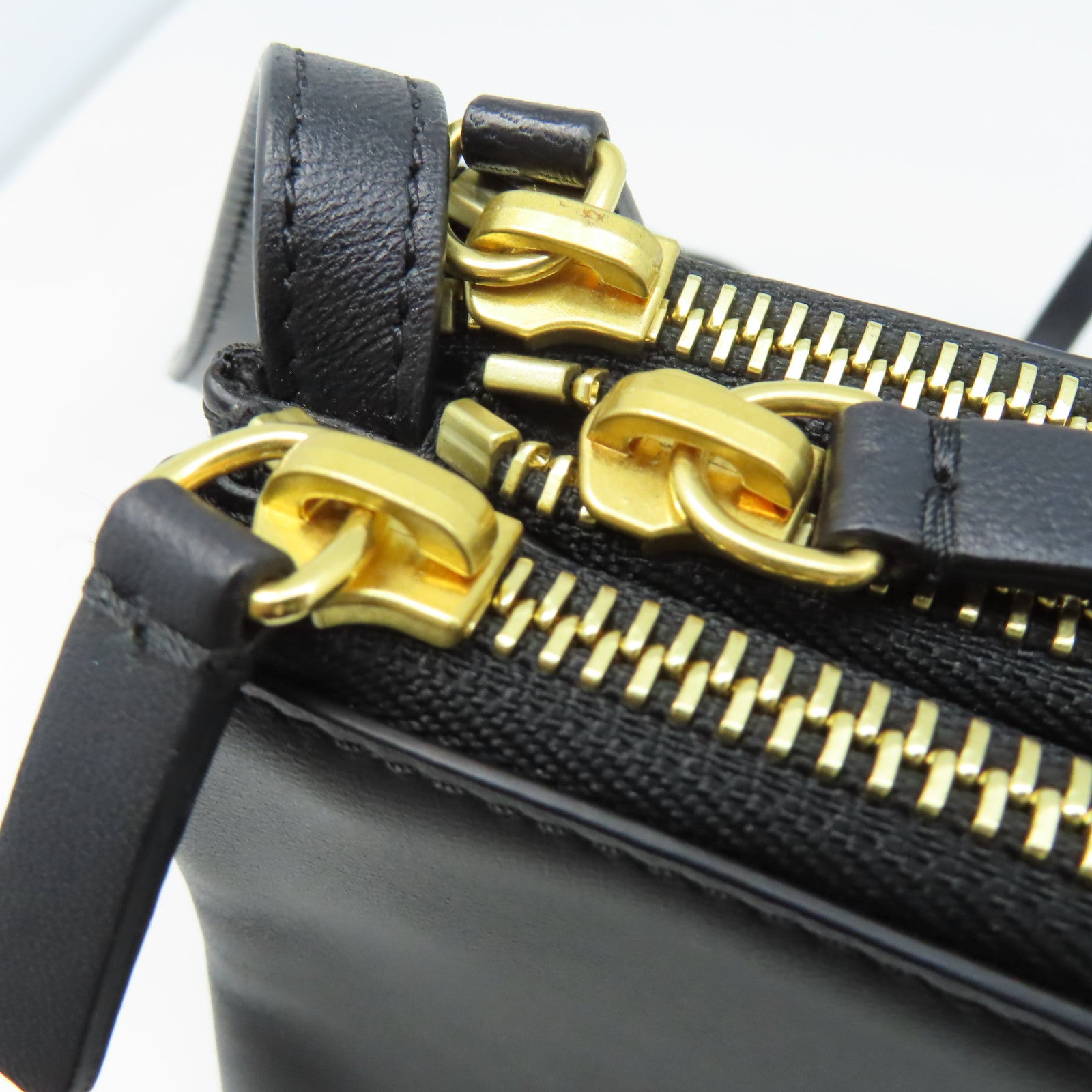 CELINE 羊皮皮革Trio Shoulder Bag肩背袋黑色