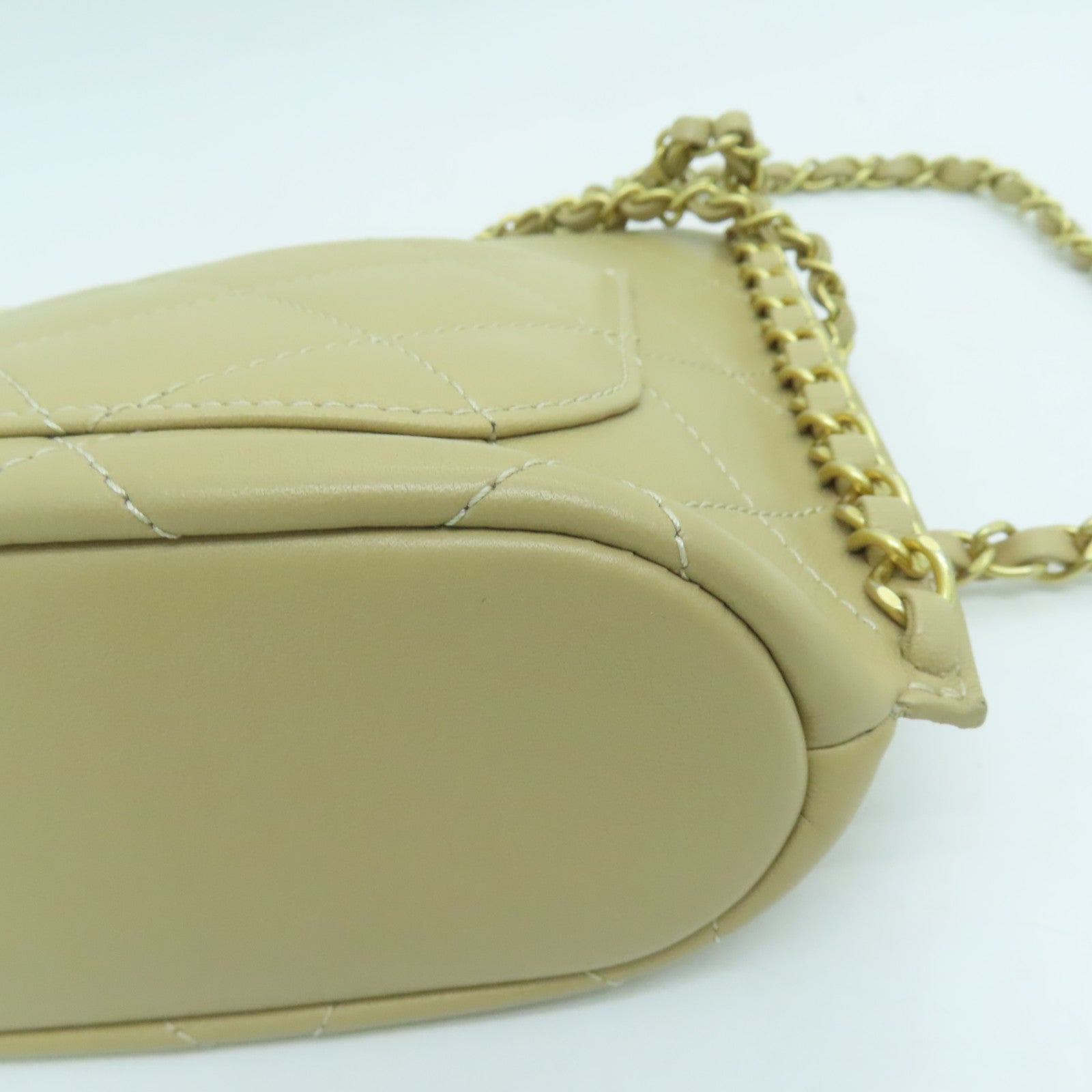 CHANEL 菱格牛皮皮革Chain Shoulder Bag金扣鏈帶肩背袋米色