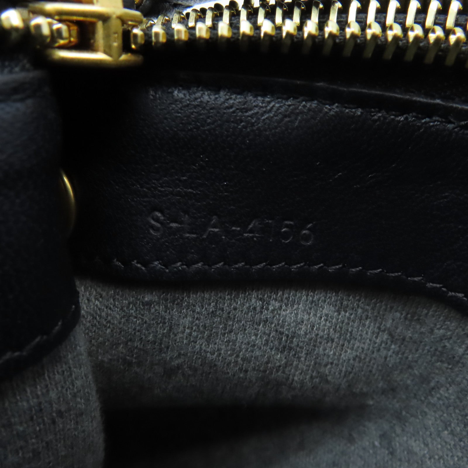 CELINE 羊皮皮革Trio Shoulder Bag肩背袋黑色
