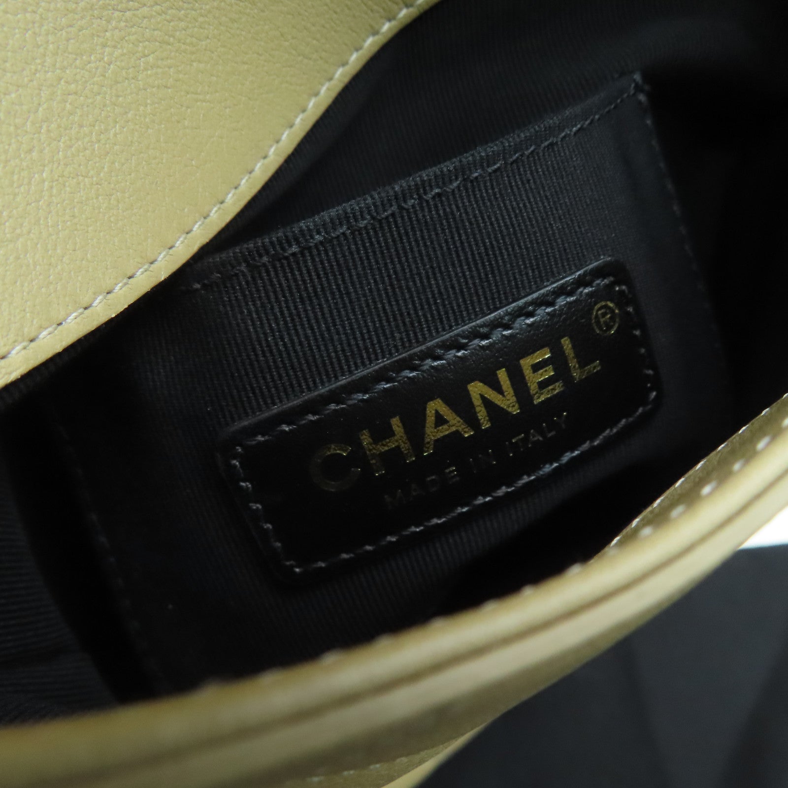 CHANEL 菱格牛皮皮革Chain Shoulder Bag金扣鏈帶肩背袋米色