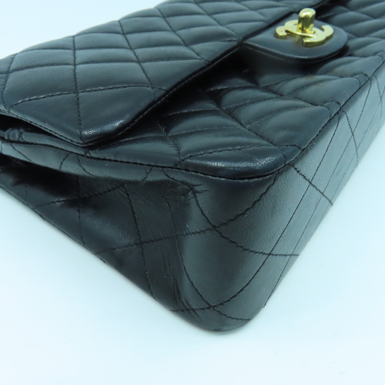 CHANEL 羊皮皮革Classic Flap金扣手挽肩背兩用袋黑色