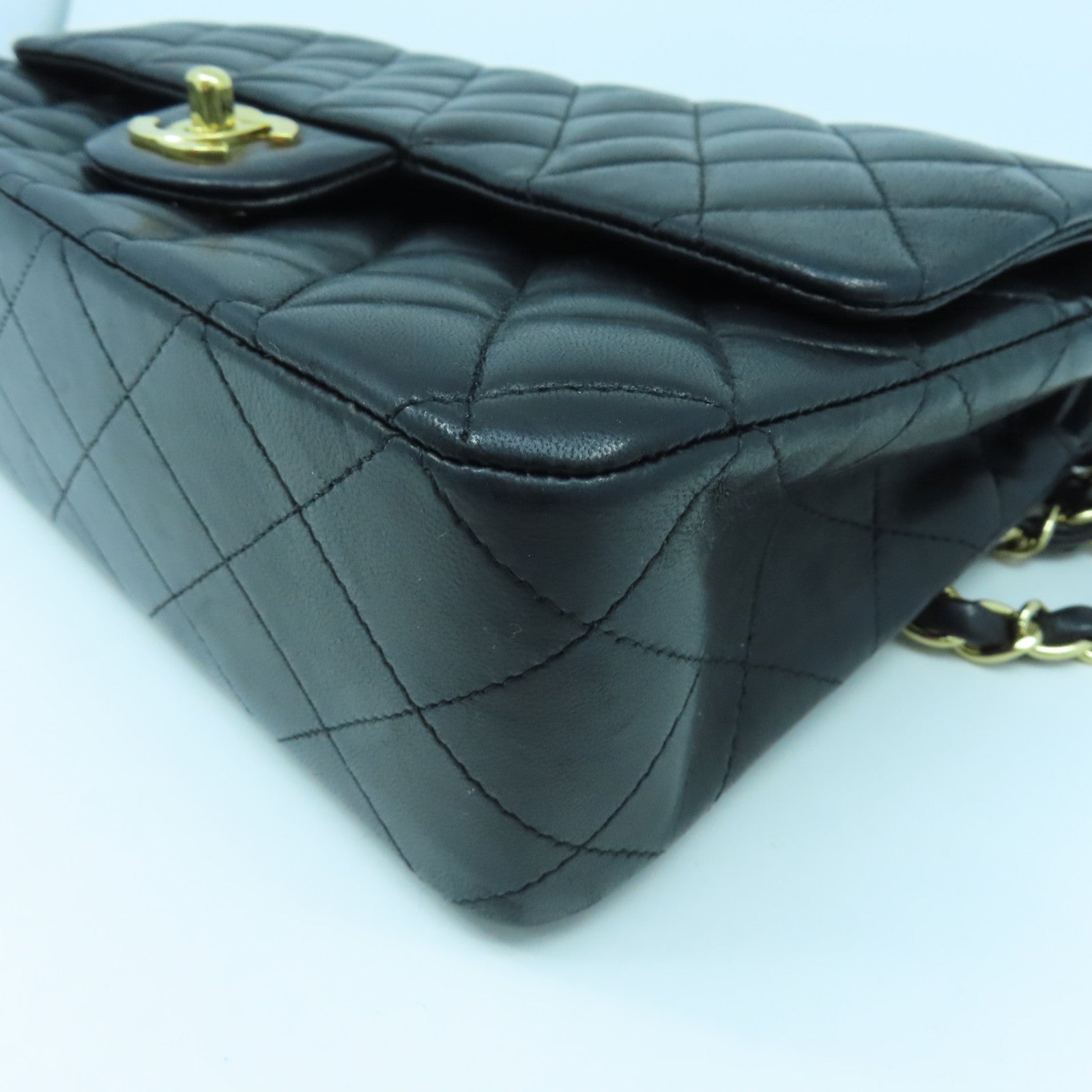 CHANEL 羊皮皮革Classic Flap金扣手挽肩背兩用袋黑色