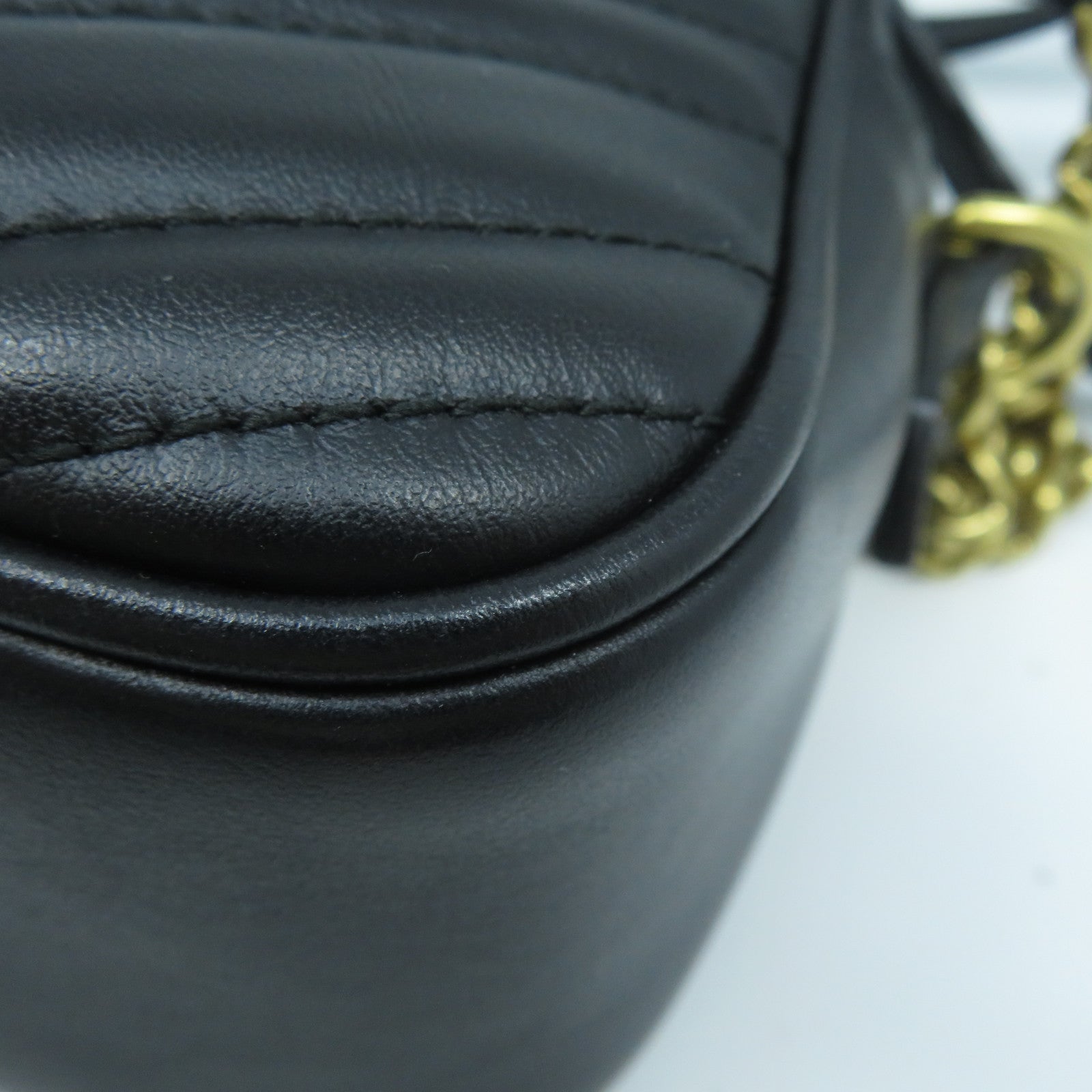 GUCCI 牛皮皮革GG Marmont金扣鏈帶肩背袋黑色