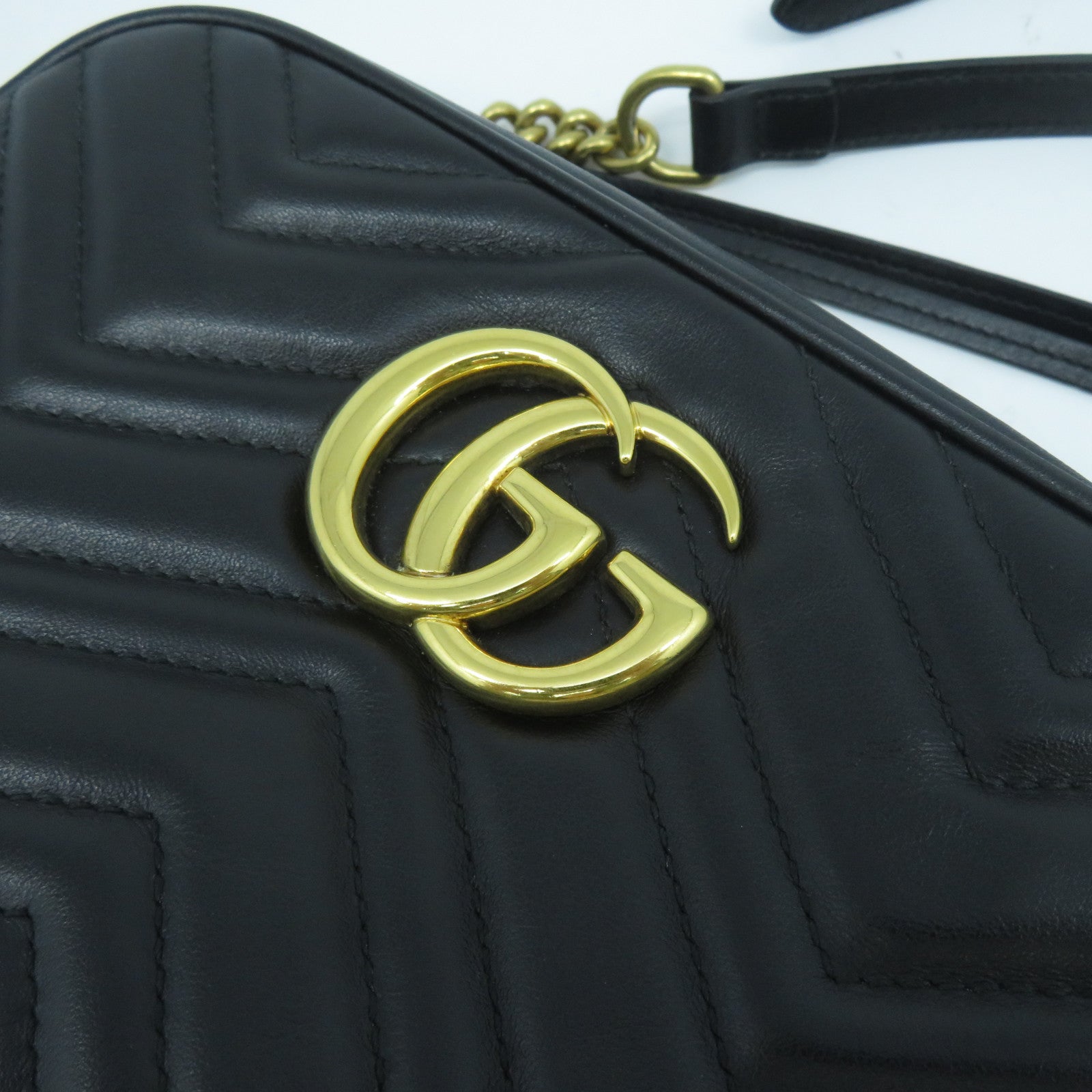 GUCCI 牛皮皮革GG Marmont金扣鏈帶肩背袋黑色