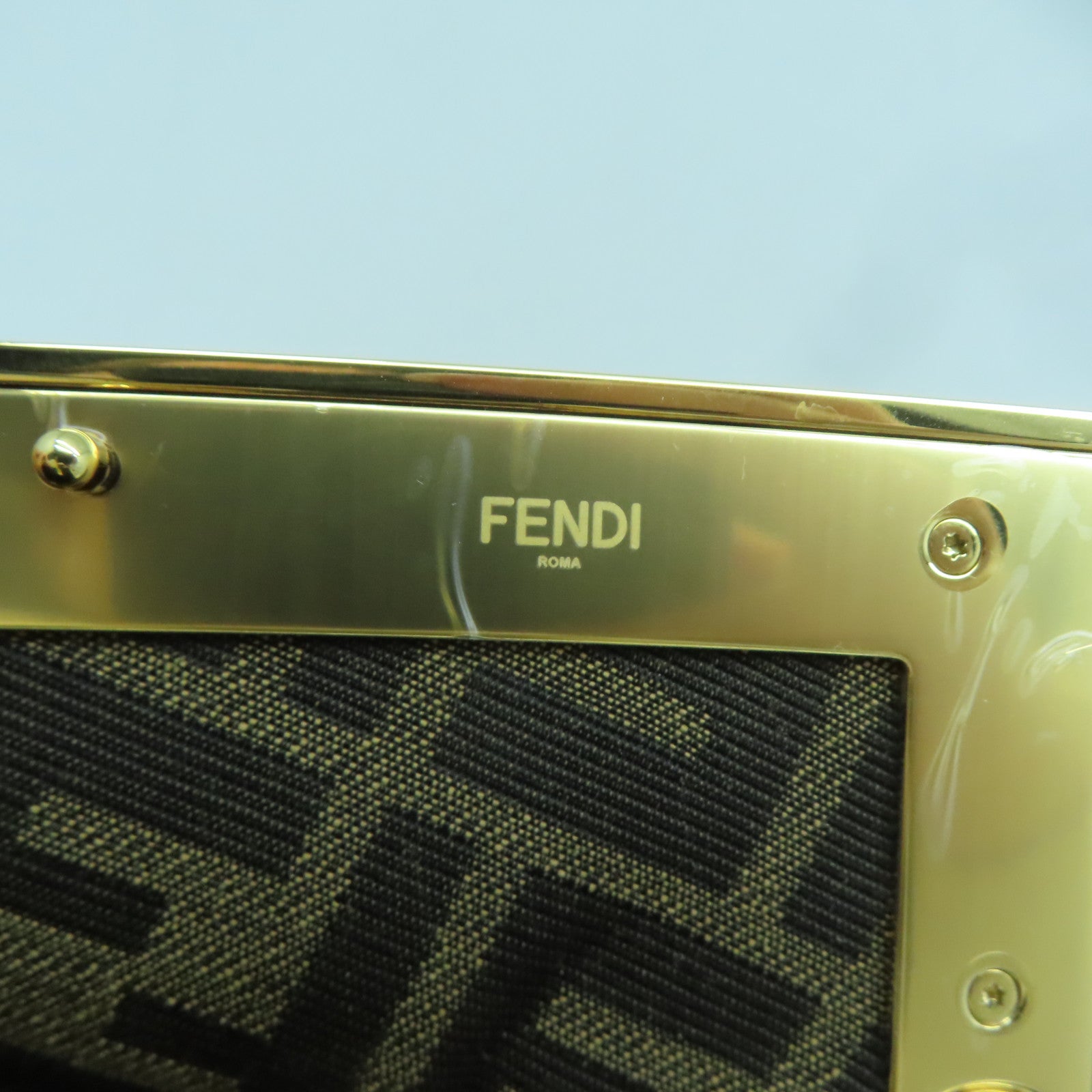 FENDI 牛皮皮革First Small金扣肩背袋灰色