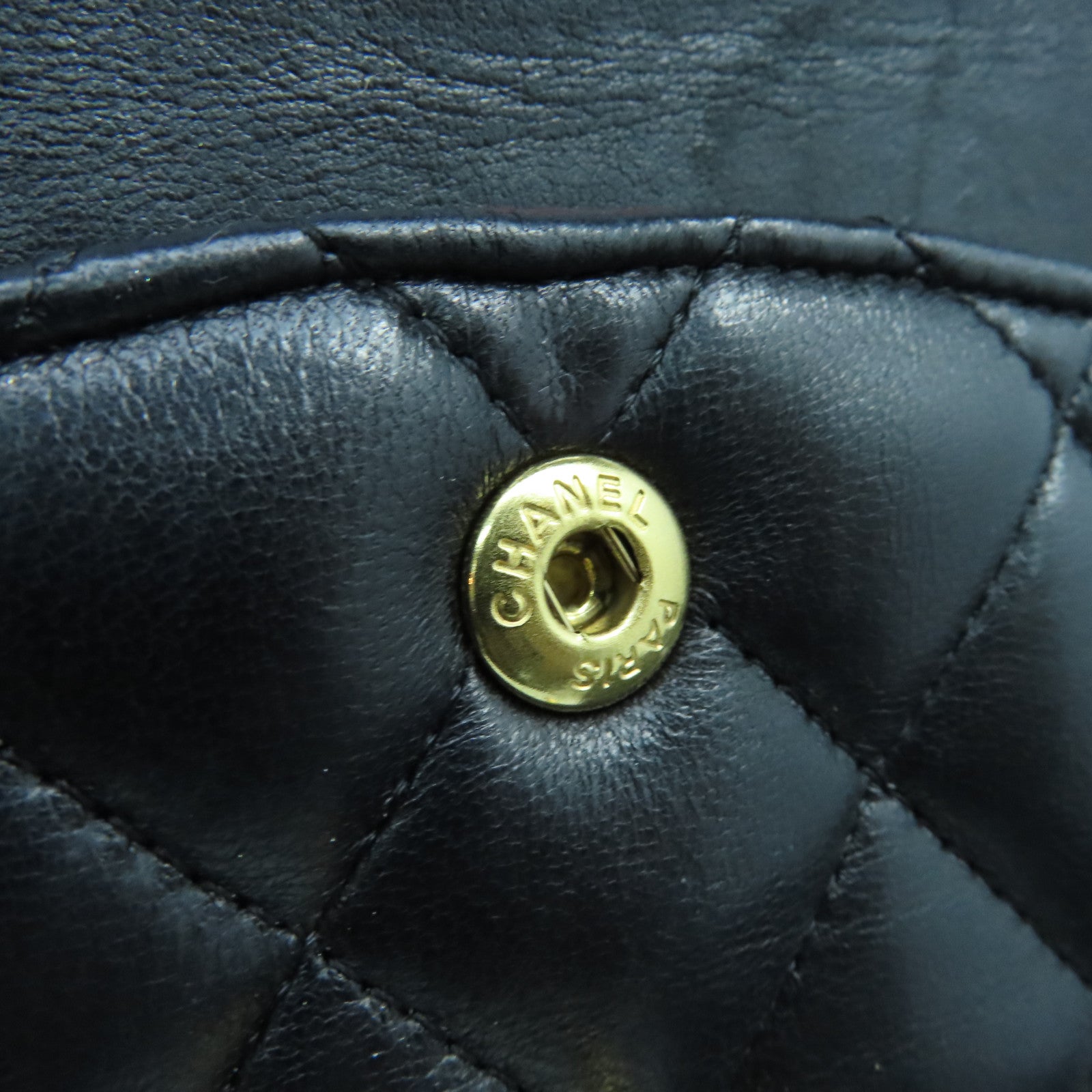 CHANEL 羊皮皮革Classic Flap金扣手挽肩背兩用袋黑色