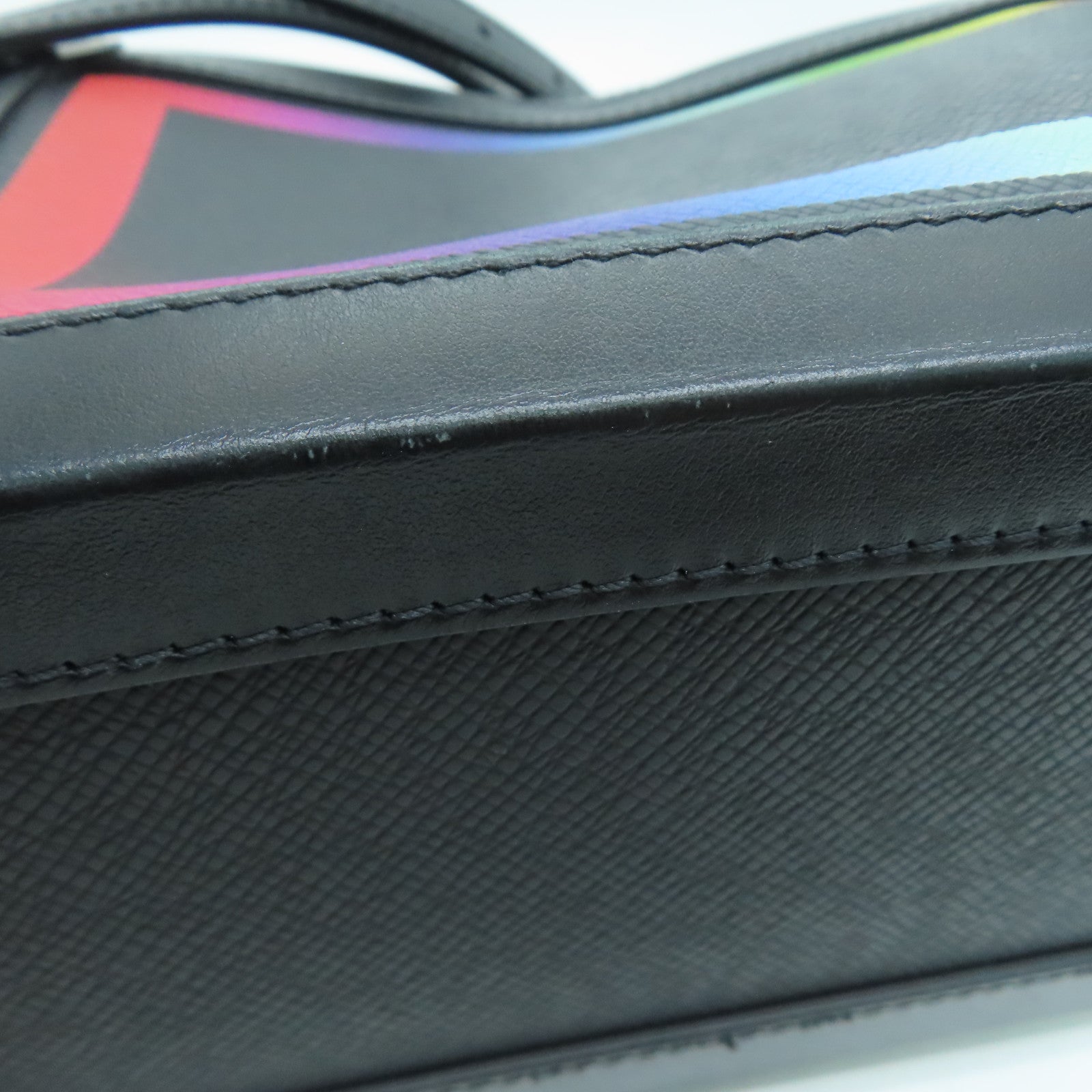 LOUIS VUITTON Taiga Soft Trunk肩背袋黑色