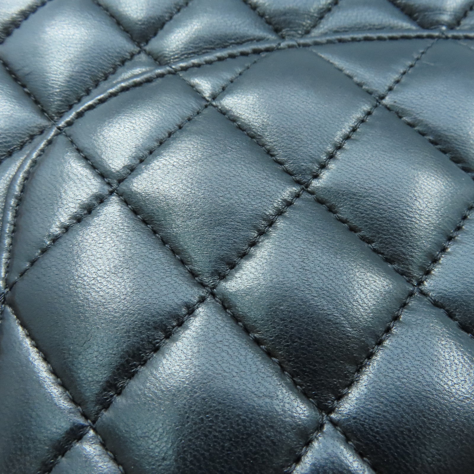 CHANEL 羊皮皮革Classic Flap金扣手挽肩背兩用袋黑色