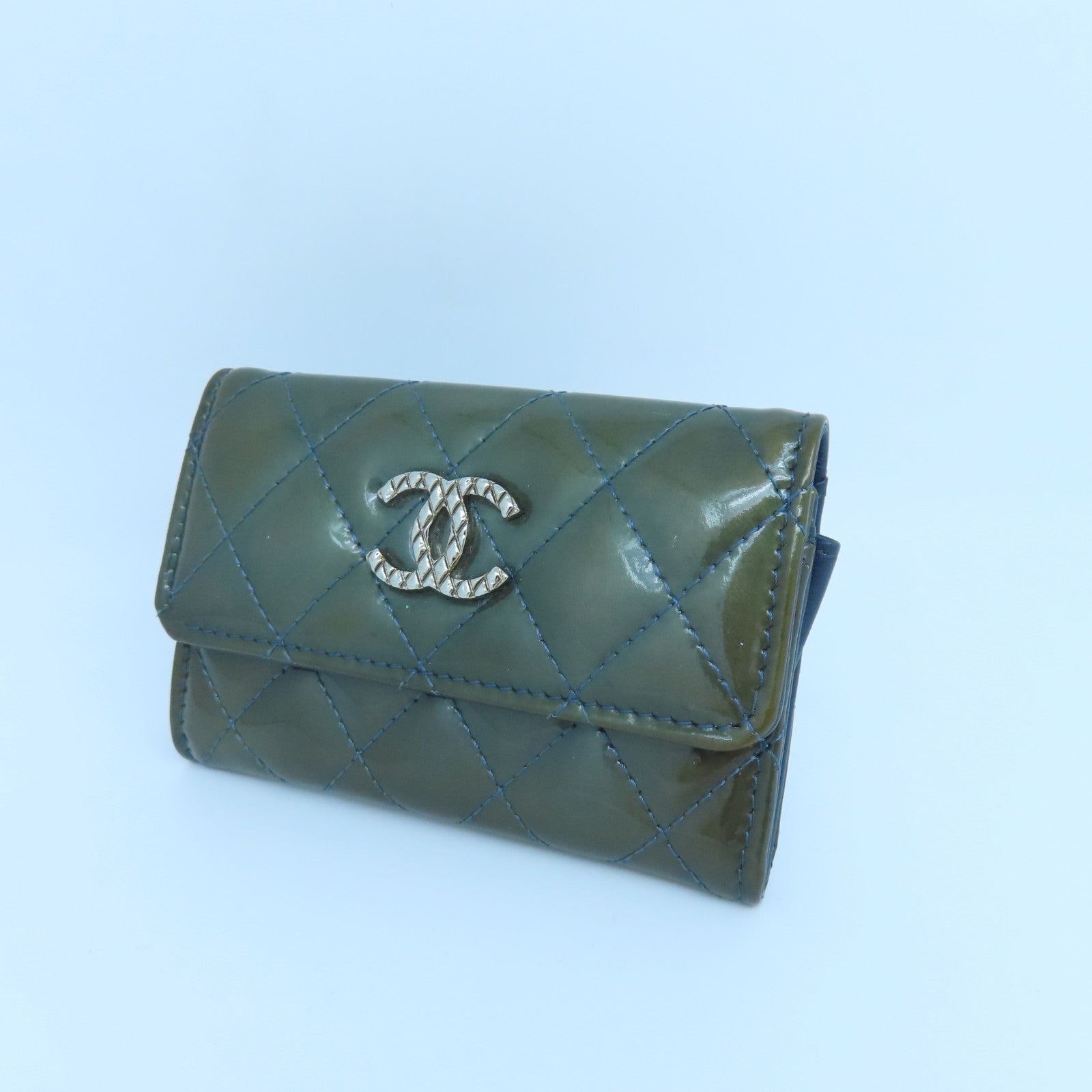 CHANEL rhombic patent leather Card Case card holder green