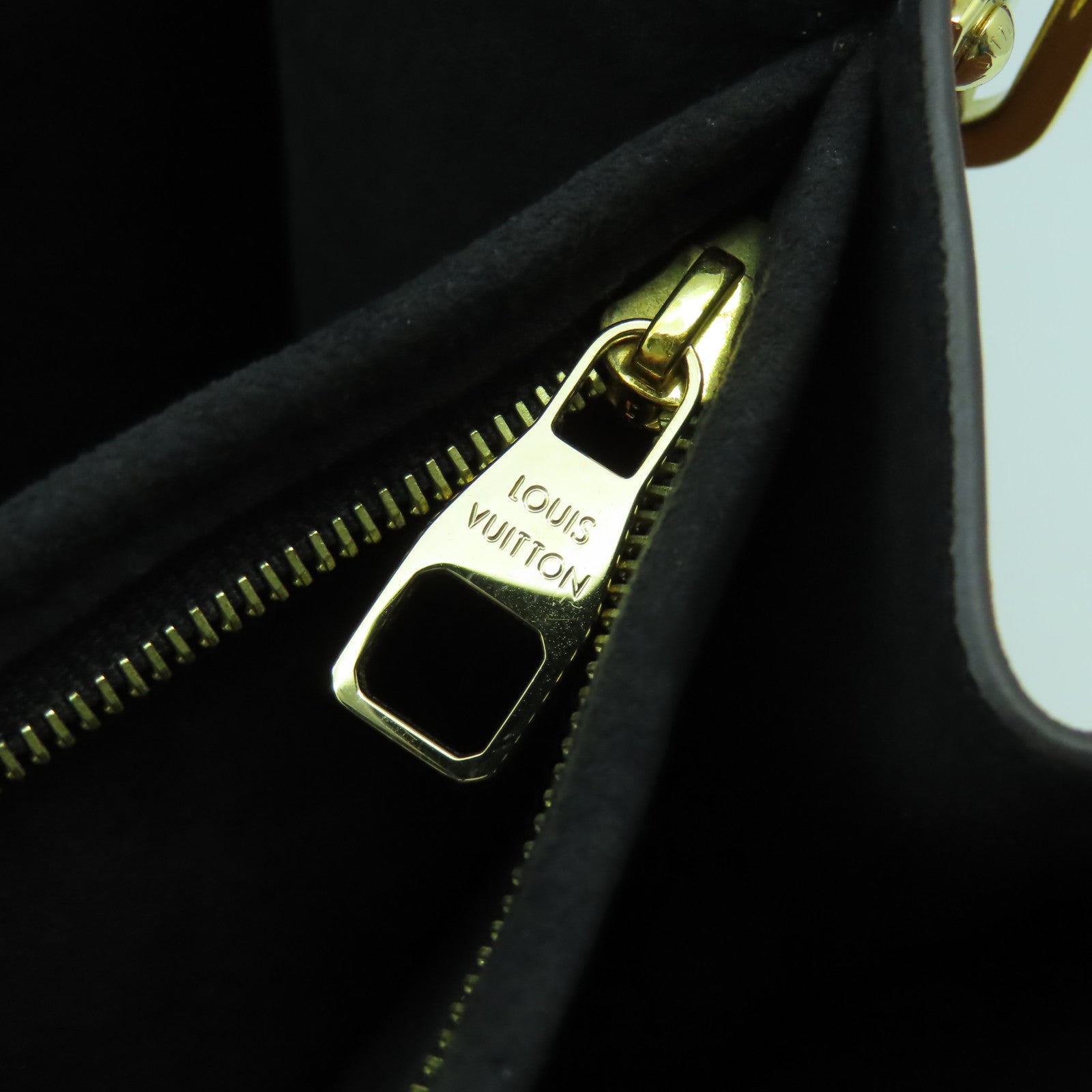 LOUIS VUITTON Monogram Reverse Dauphine MM金扣肩背袋啡色