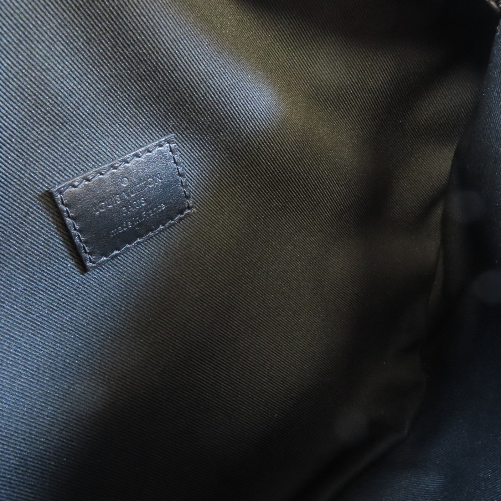 LOUIS VUITTON Monogram Shadow Discovery Bumbag腰包黑色
