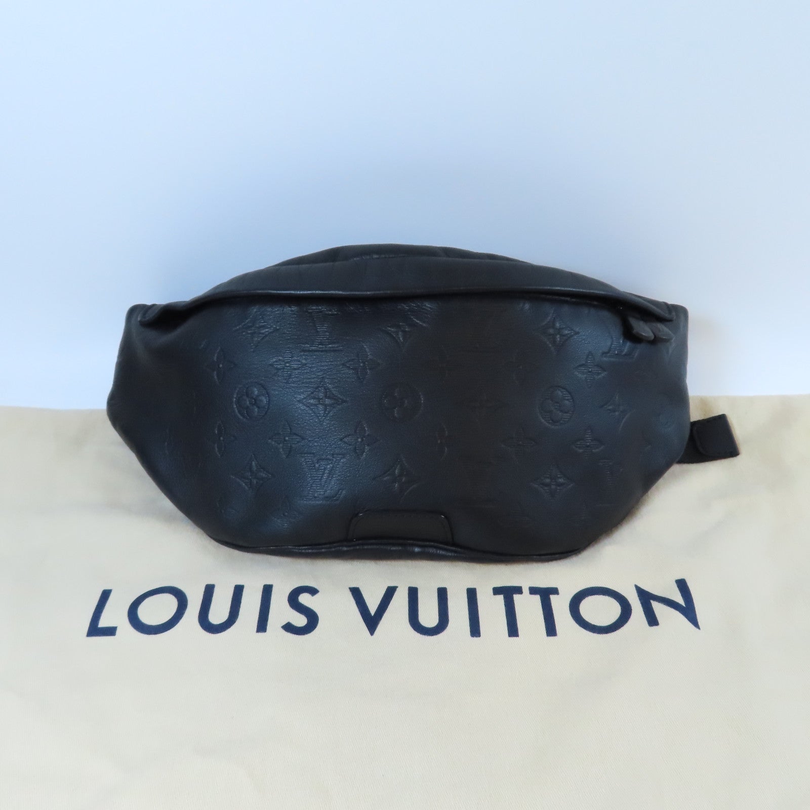 LOUIS VUITTON Monogram Shadow Discovery Bumbag腰包黑色