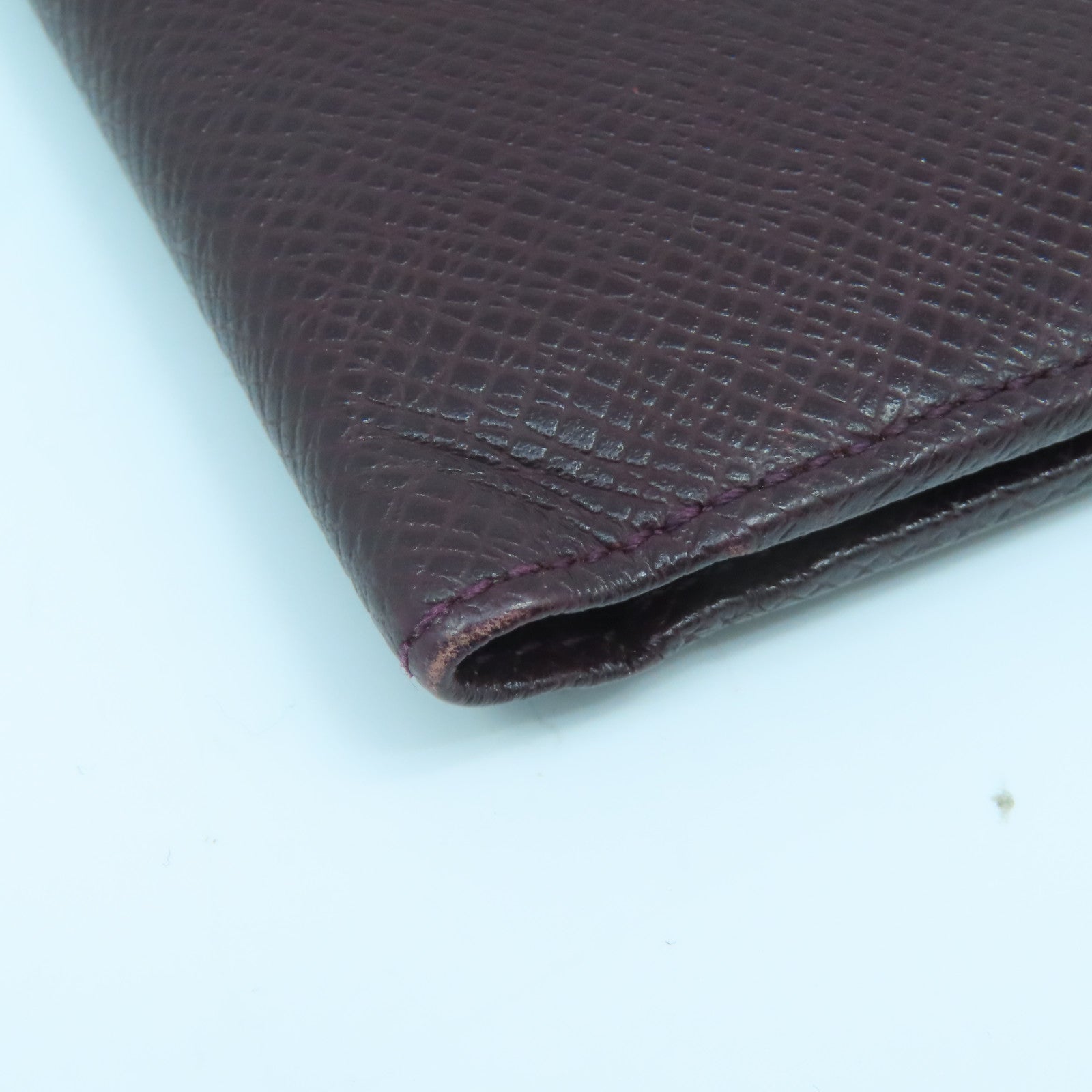LOUIS VUITTON Taiga Wallet钱包酒红色