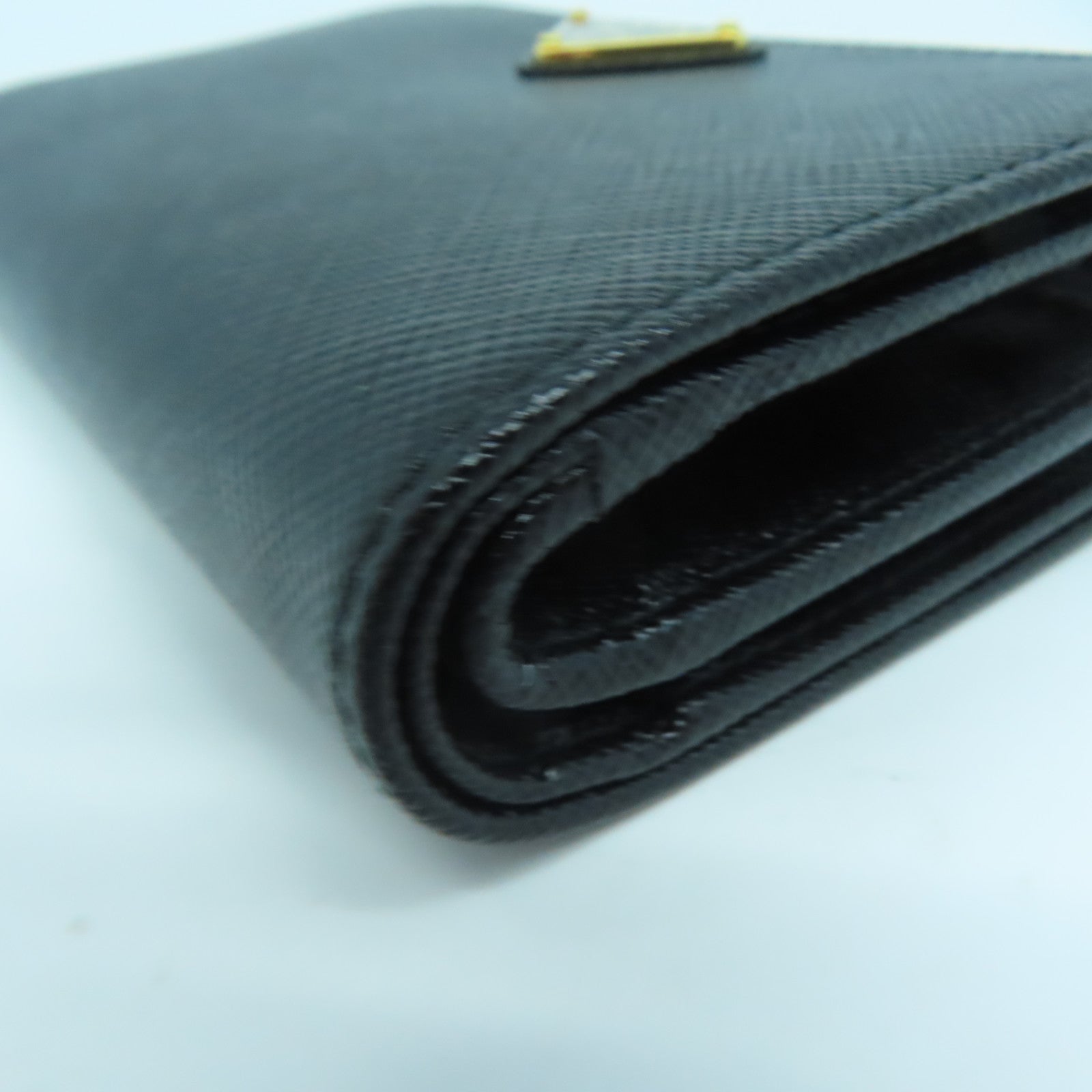 PRADA Saffiano皮革Wallet金扣錢包黑色