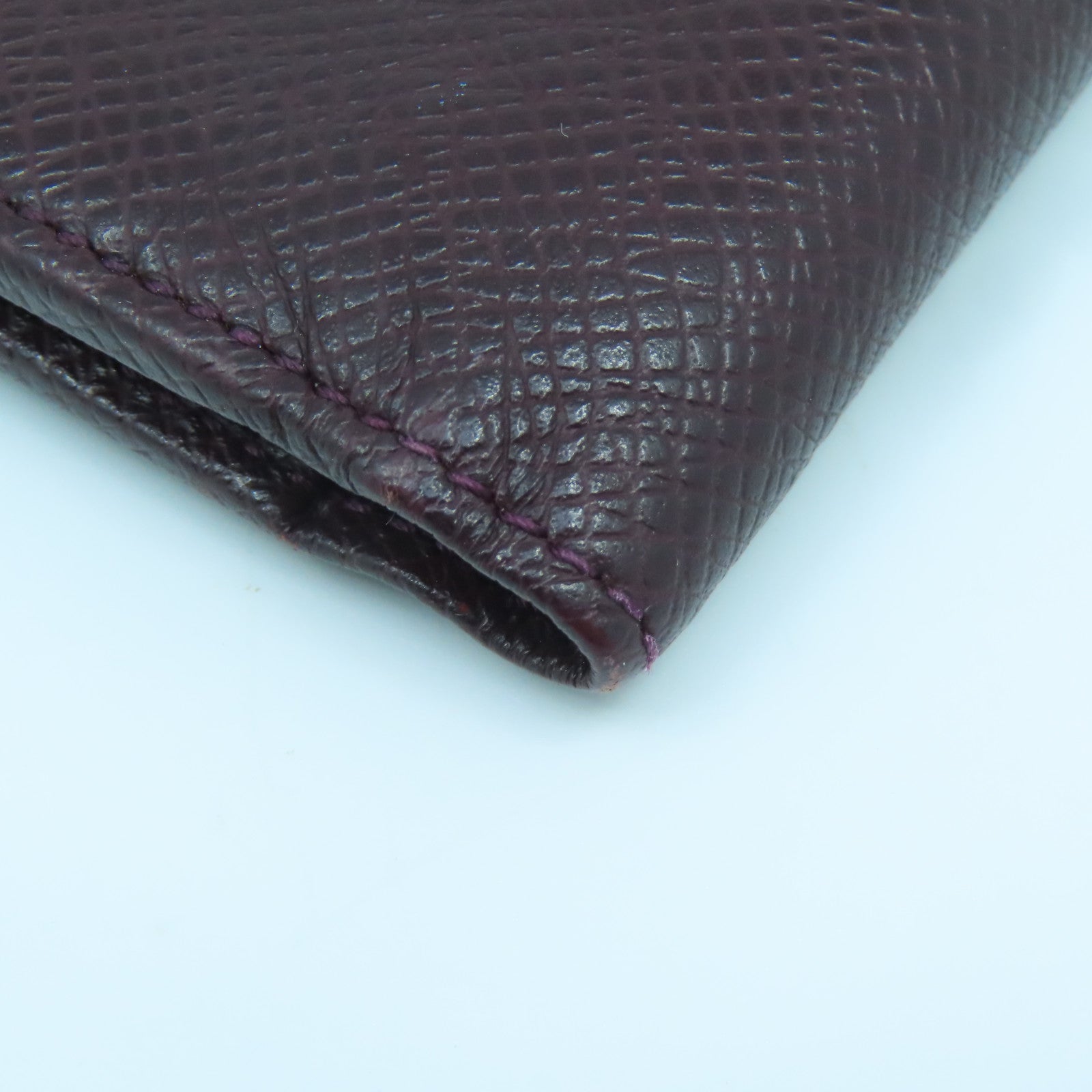 LOUIS VUITTON Taiga Wallet钱包酒红色