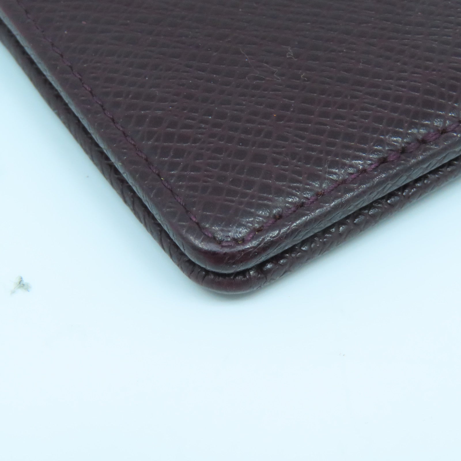 LOUIS VUITTON Taiga Wallet钱包酒红色