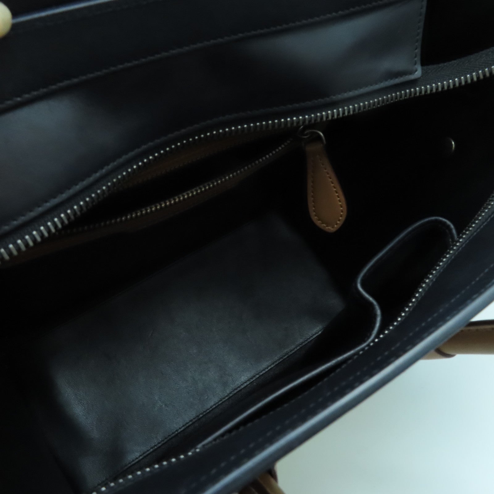 CELINE 牛皮皮革Micro Luggage銀扣手挽袋米色/黑色/啡色