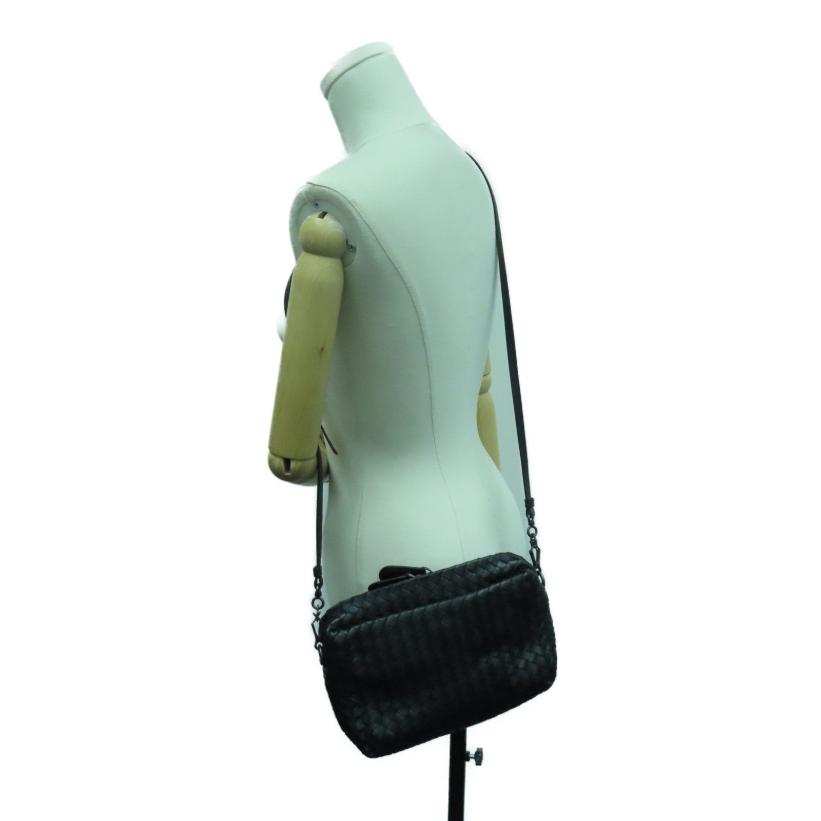 BOTTEGA VENETA 织纹皮革Shoulder Bag肩背袋黑色