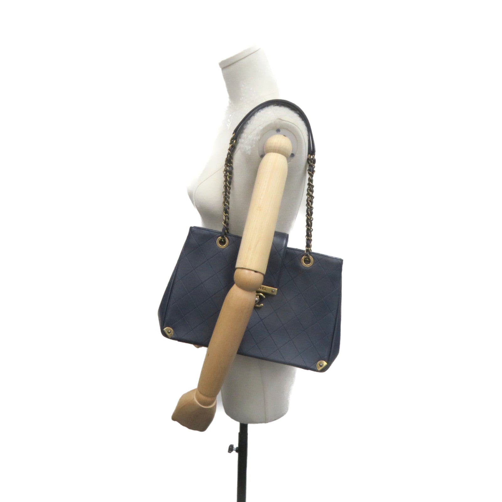 CHANEL Lingge cowhide leather Shoulder Bag gold buckle chain shoulder bag dark blue