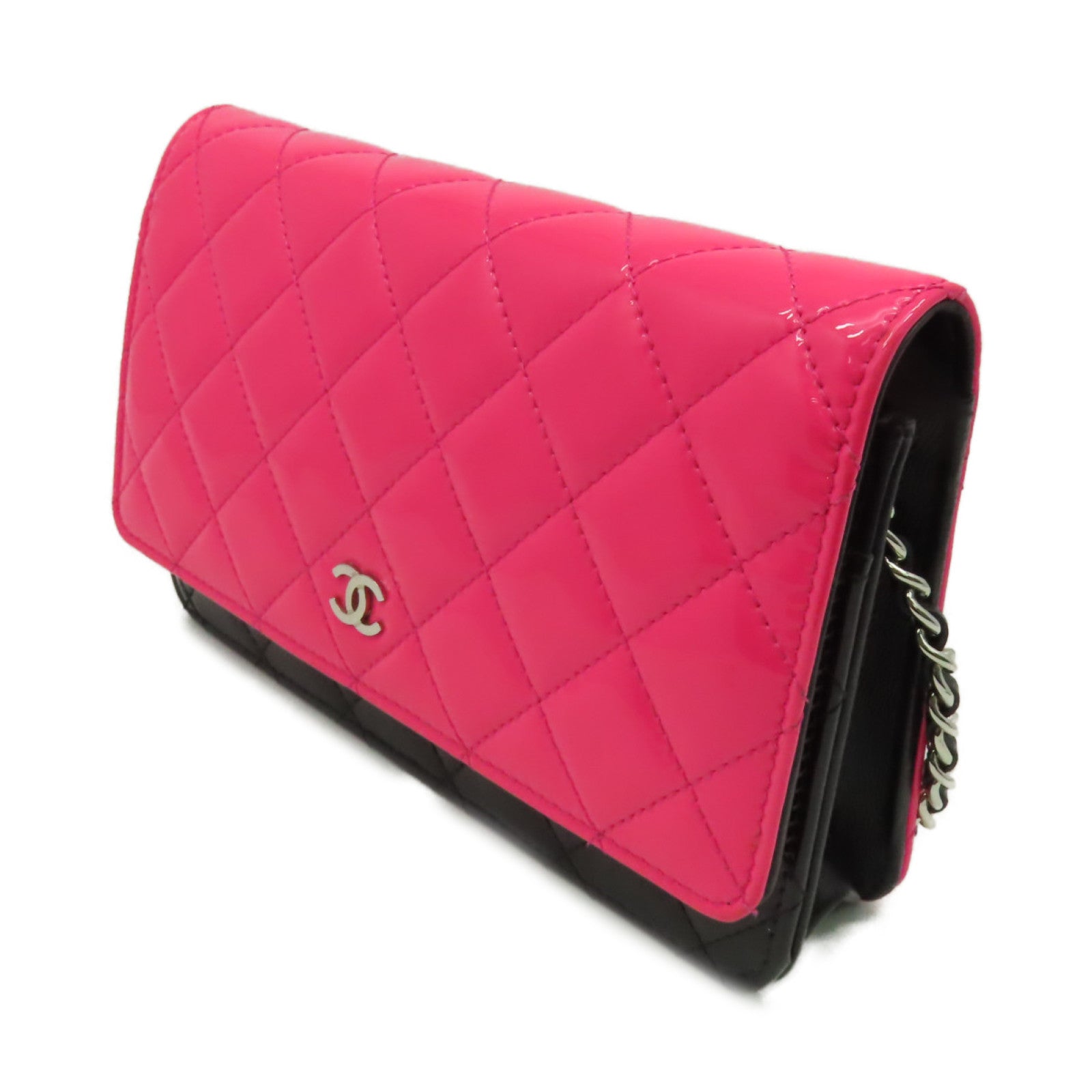 CHANEL 菱格漆皮皮革WOC Wallet On Chain Shoulder Bag銀扣鏈帶肩背袋粉紅色/黑色