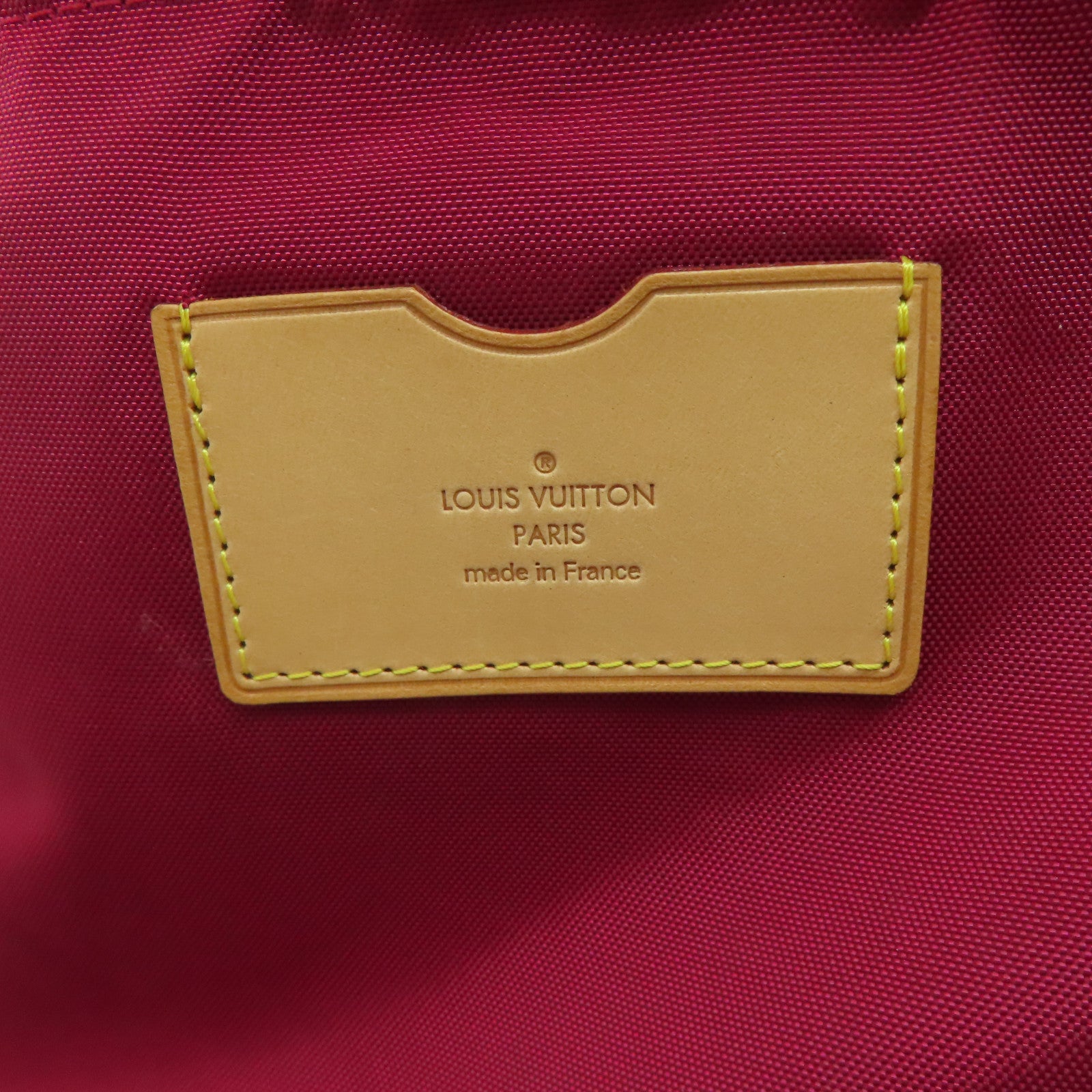 LOUIS VUITTON [Sharp Discount] Vernis Pegase 45 Gold Buckle Luggage Red