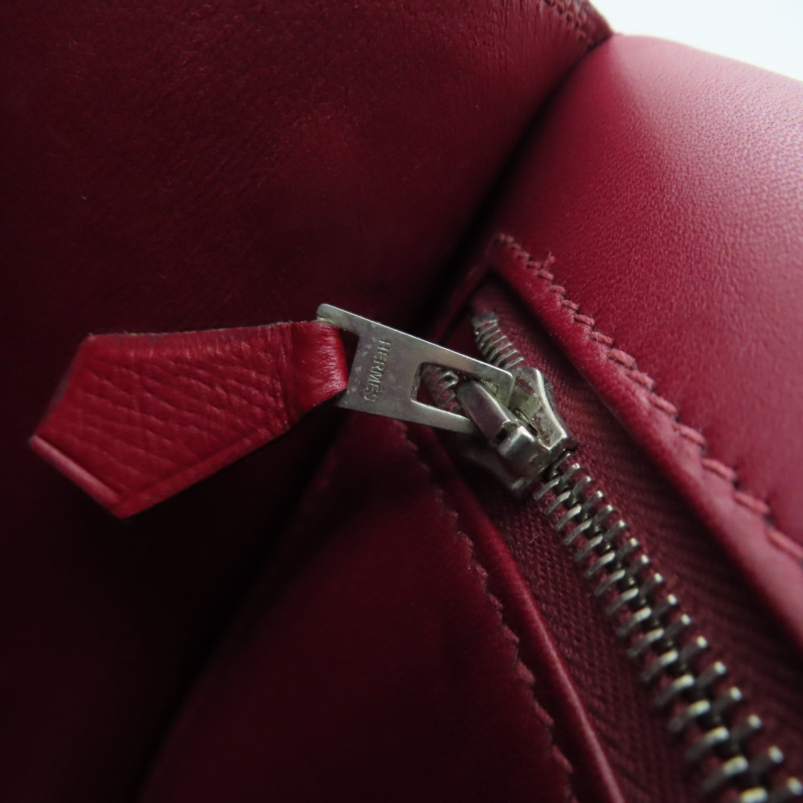 HERMES Epsom皮革Constance 24银扣肩背袋Rouge Grenade/红色