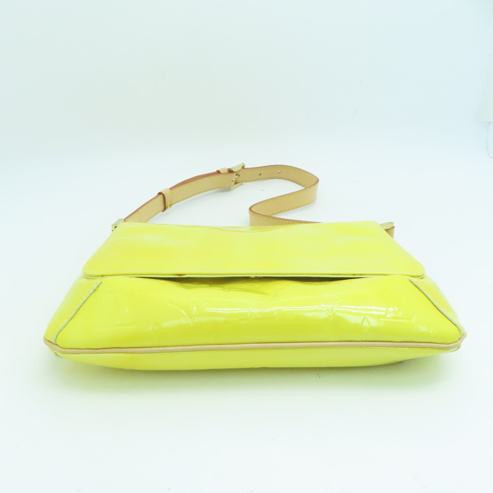 LOUIS VUITTON Monogram Vernis Thompson Street金扣肩背袋黄色